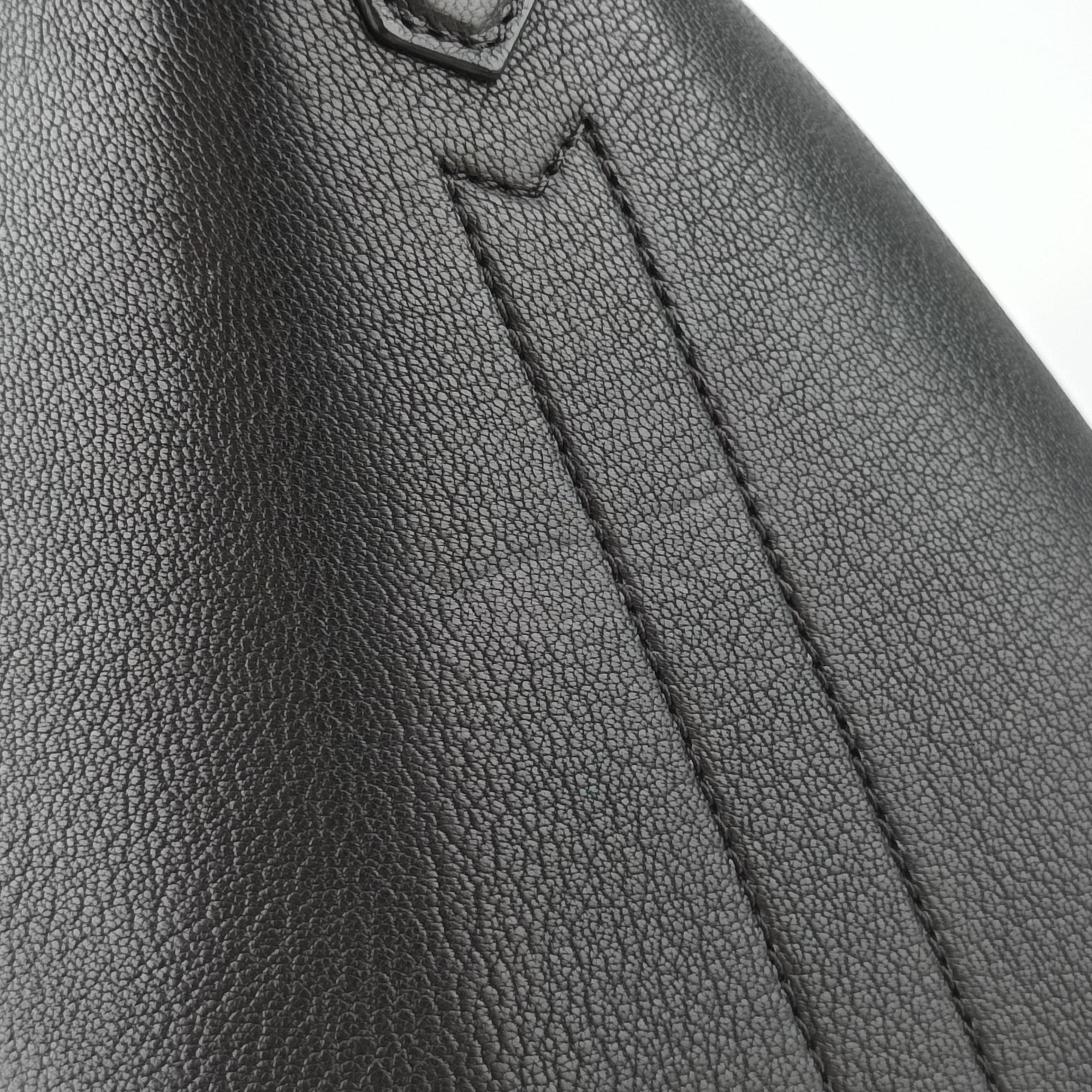 Pre-owned Givenchy Antigona Medium Black leather  shoulderbag | stylenewstar
