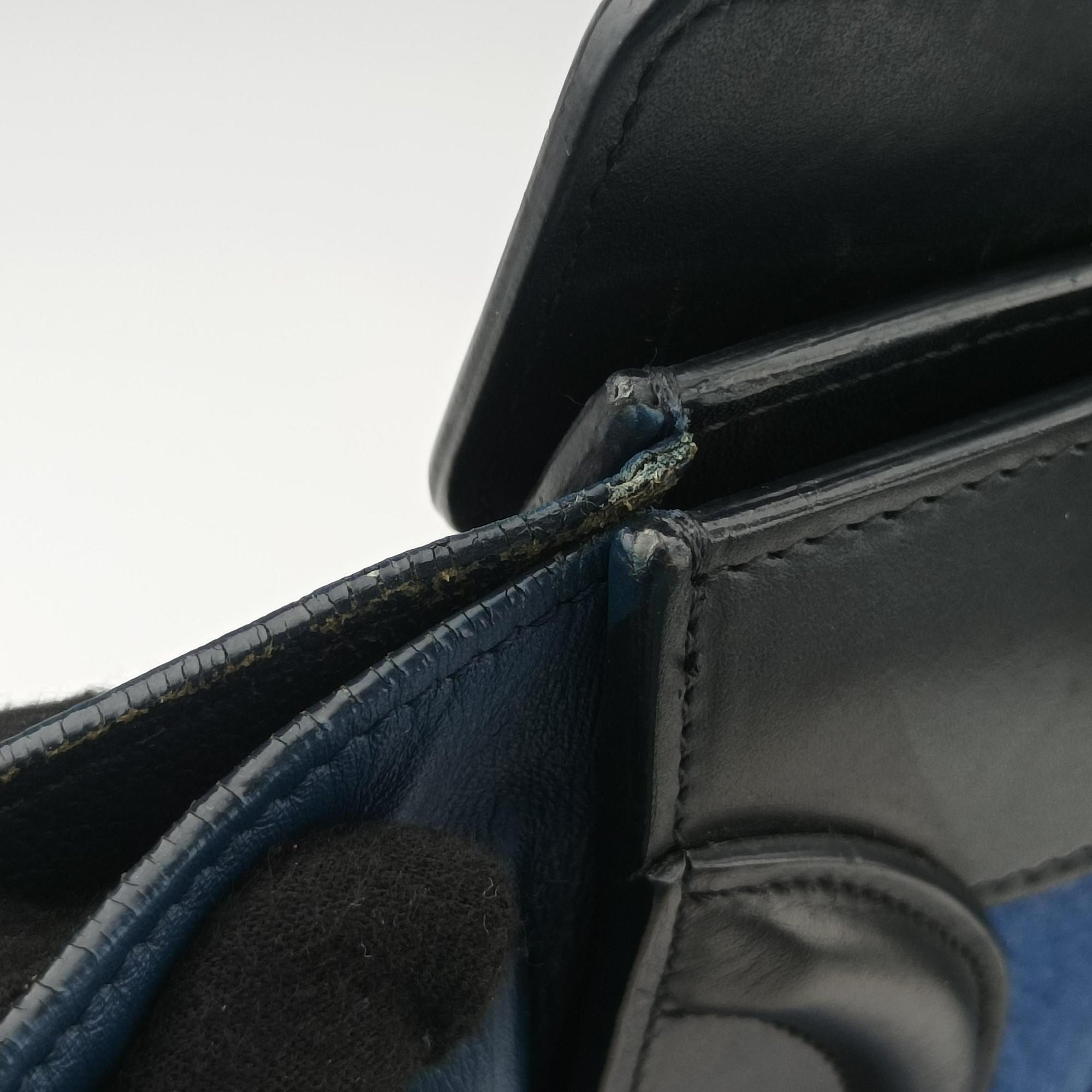 Pre-owned Celine Luggage Micro shopper Blue×black Leather  handbag | stylenewstar