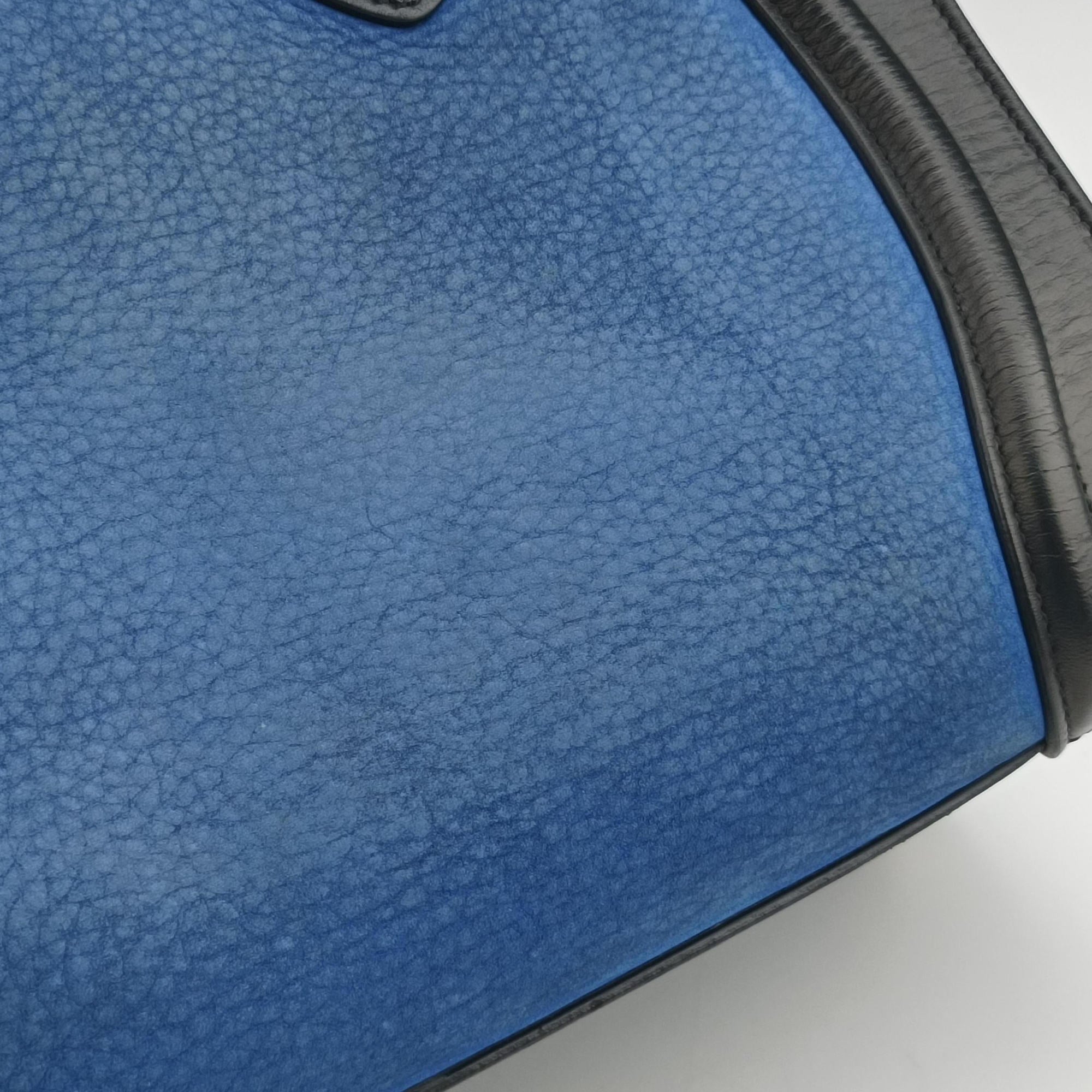 Pre-owned Celine Luggage Micro shopper Blue×black Leather  handbag | stylenewstar