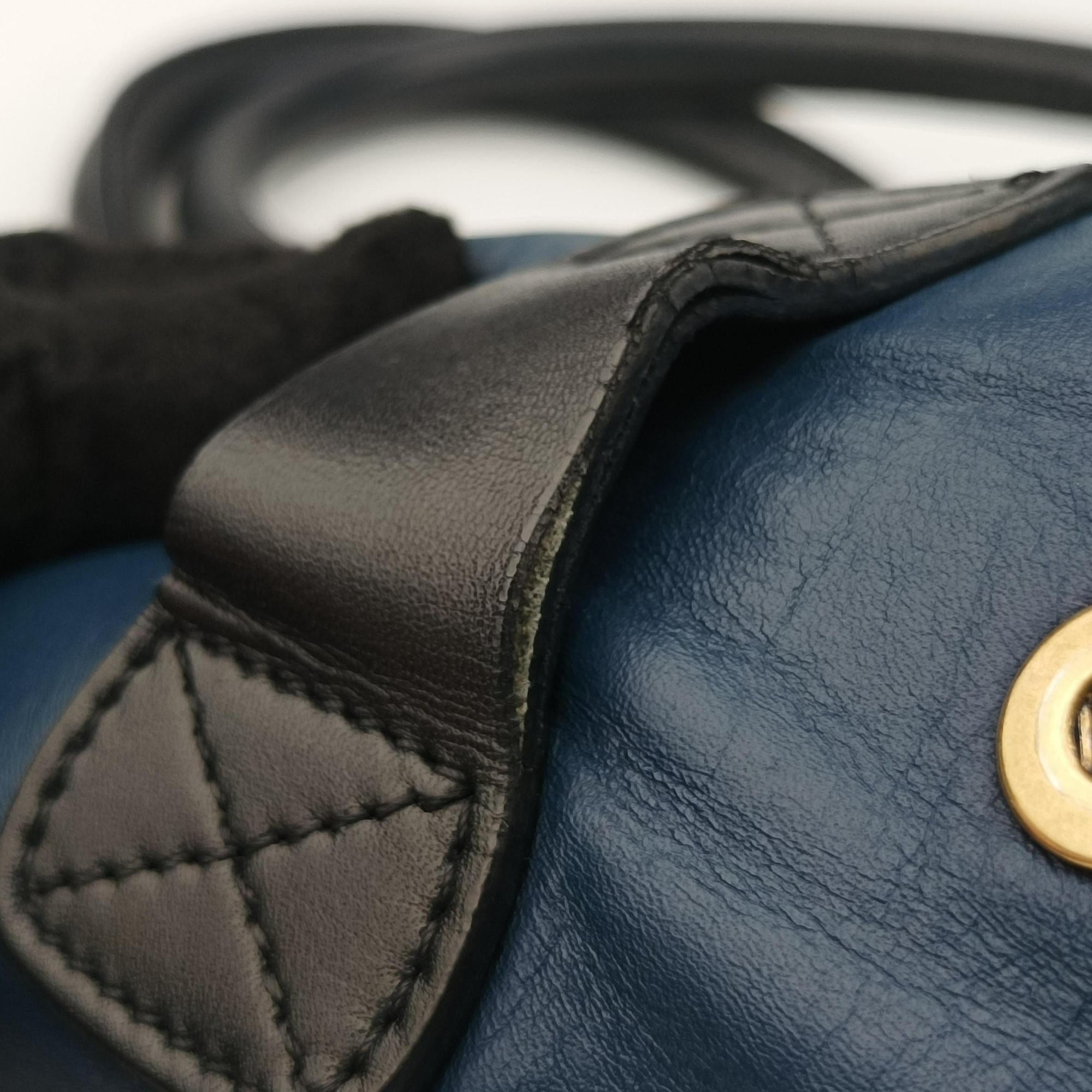 Pre-owned Celine Luggage Micro shopper Blue×black Leather  handbag | stylenewstar