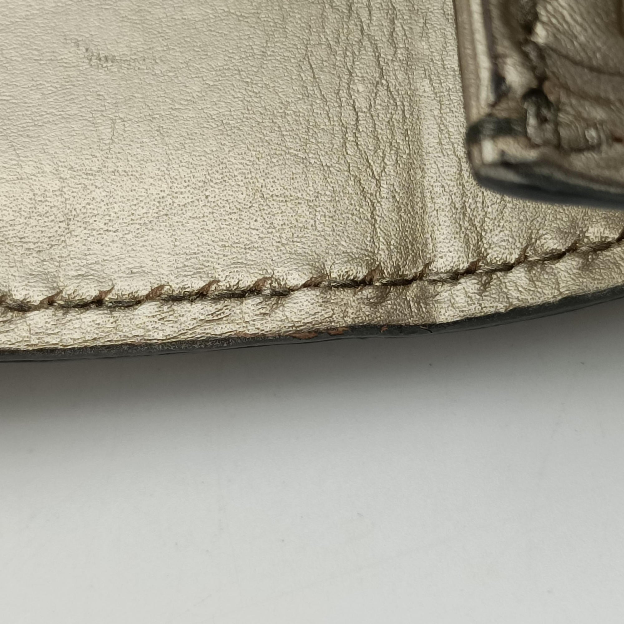 Pre-owned Gucci Emily Light Gold Leather 295402 shoulderbag | stylenewstar