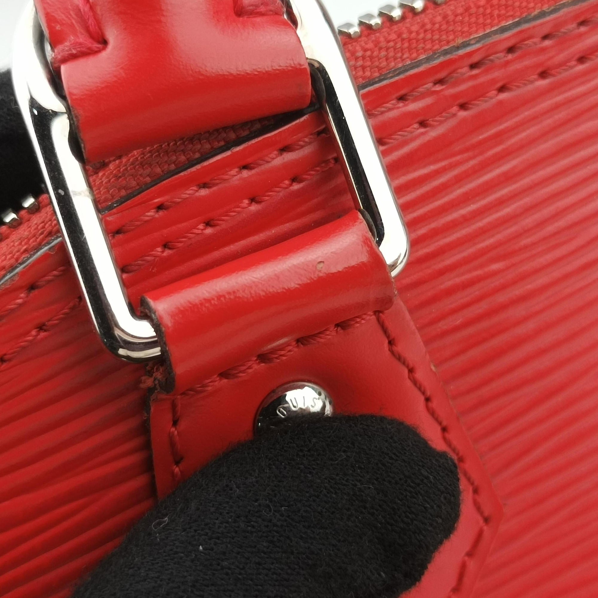Pre-owned Louis Vuitton Nano Alma COQUELICOT epi M50516 shoulderbag | stylenewstar