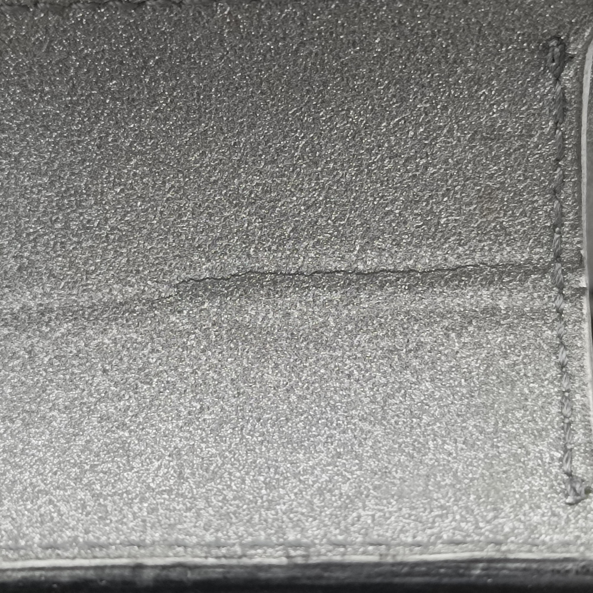 Pre-owned Ferragamo Vara Silver Leather  shoulderbag | stylenewstar