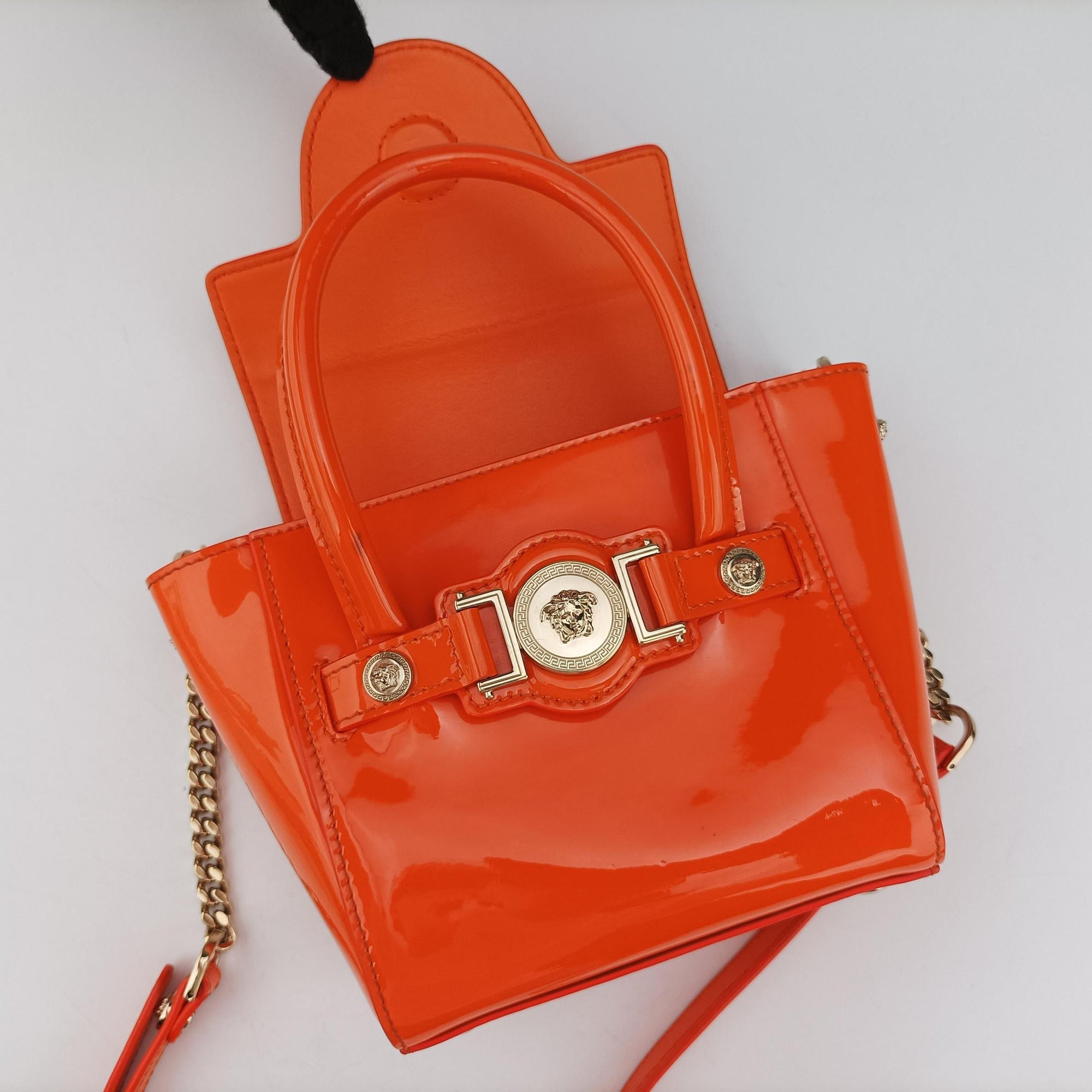Pre-owned VERSACE La Medusa Orange patent  shoulderbag | stylenewstar