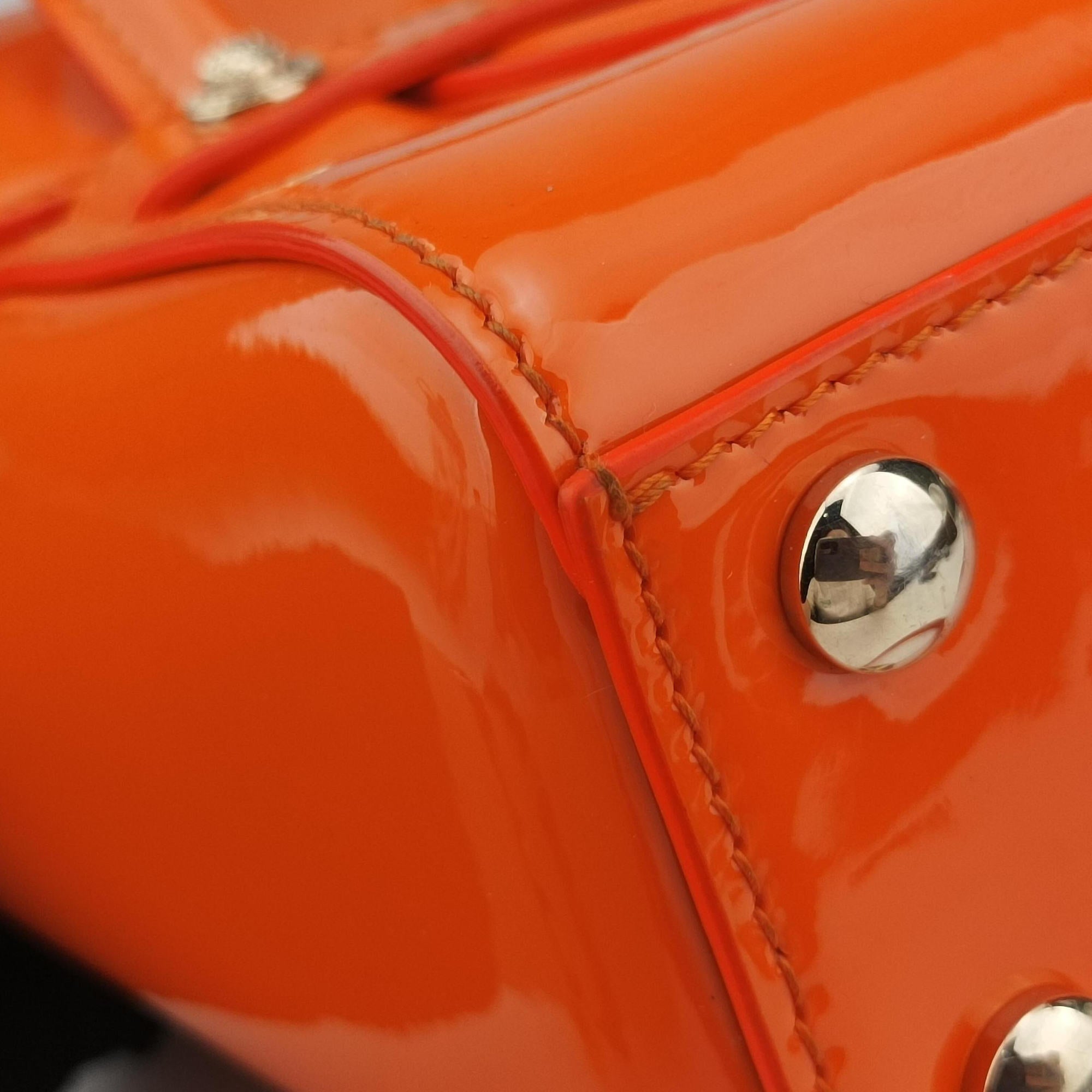 Pre-owned VERSACE La Medusa Orange patent  shoulderbag | stylenewstar