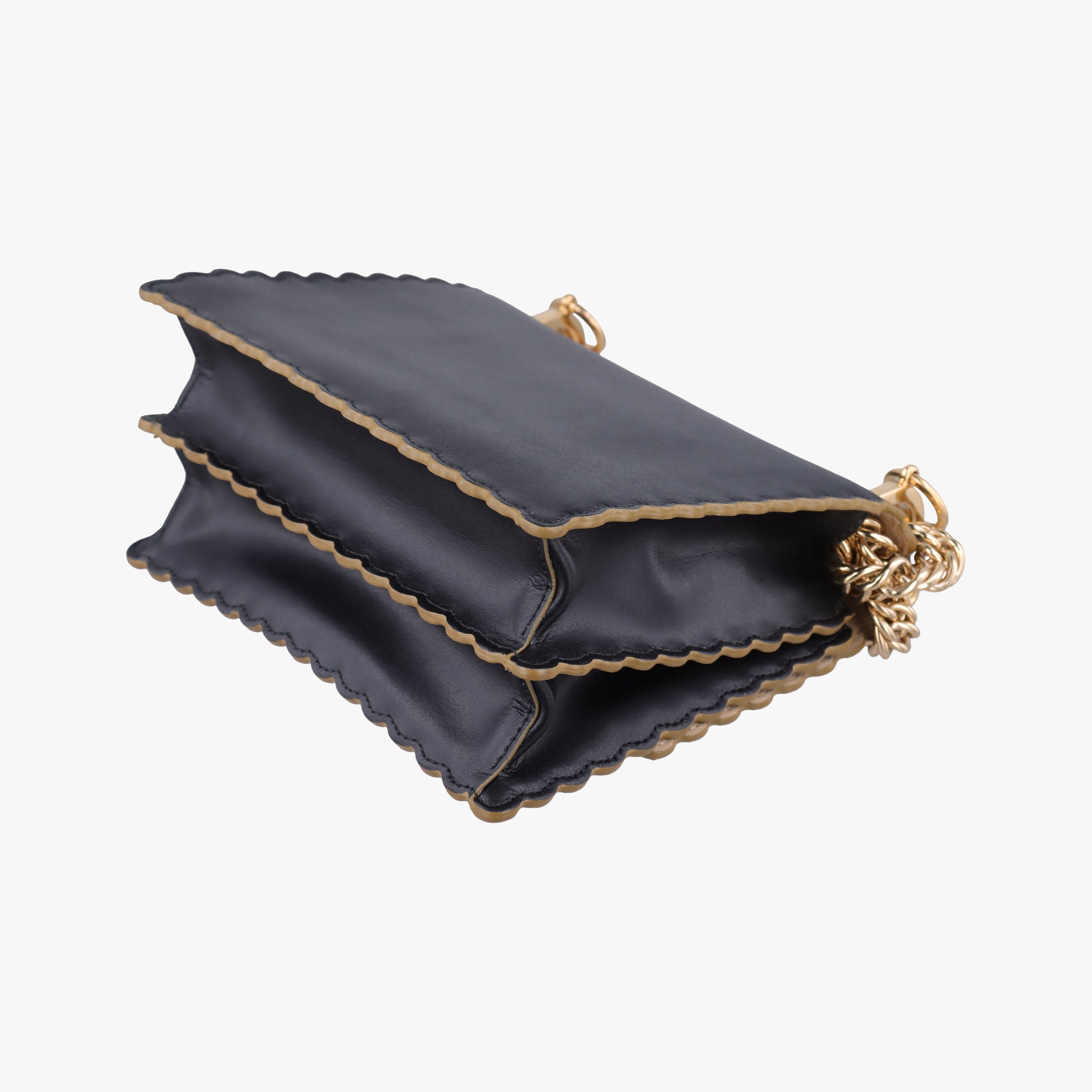 Pre-owned Fendi Kan I Black Leather 8M0381 shoulderbag | stylenewstar