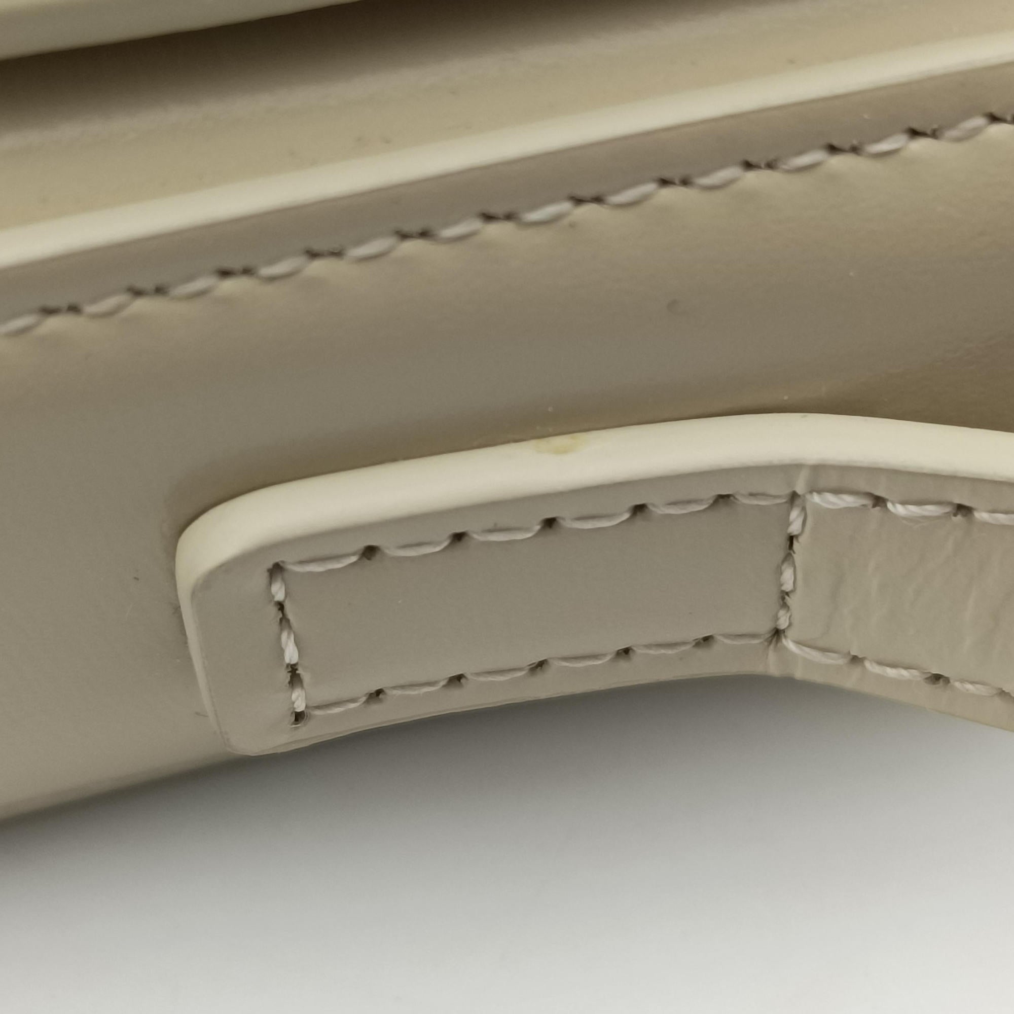 Pre-owned Celine Claude Triomphe Beige Leather  shoulderbag | stylenewstar