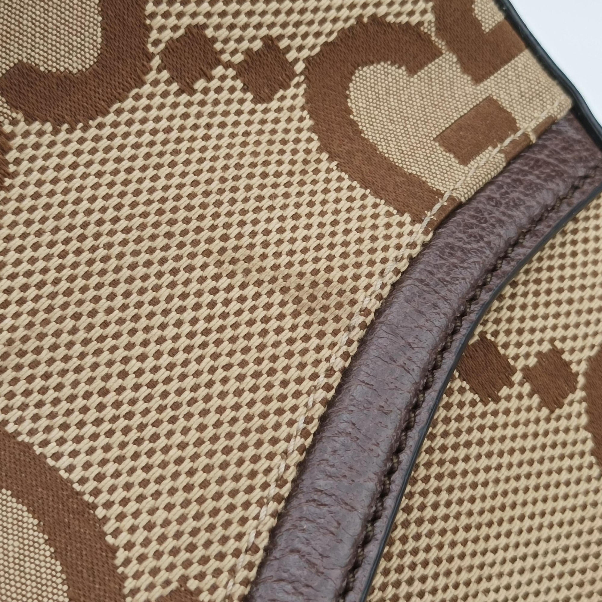 Vintage Gucci Jumbo GG Messenger Brown canvas×leather 675891 shoulderbag | stylenewstar