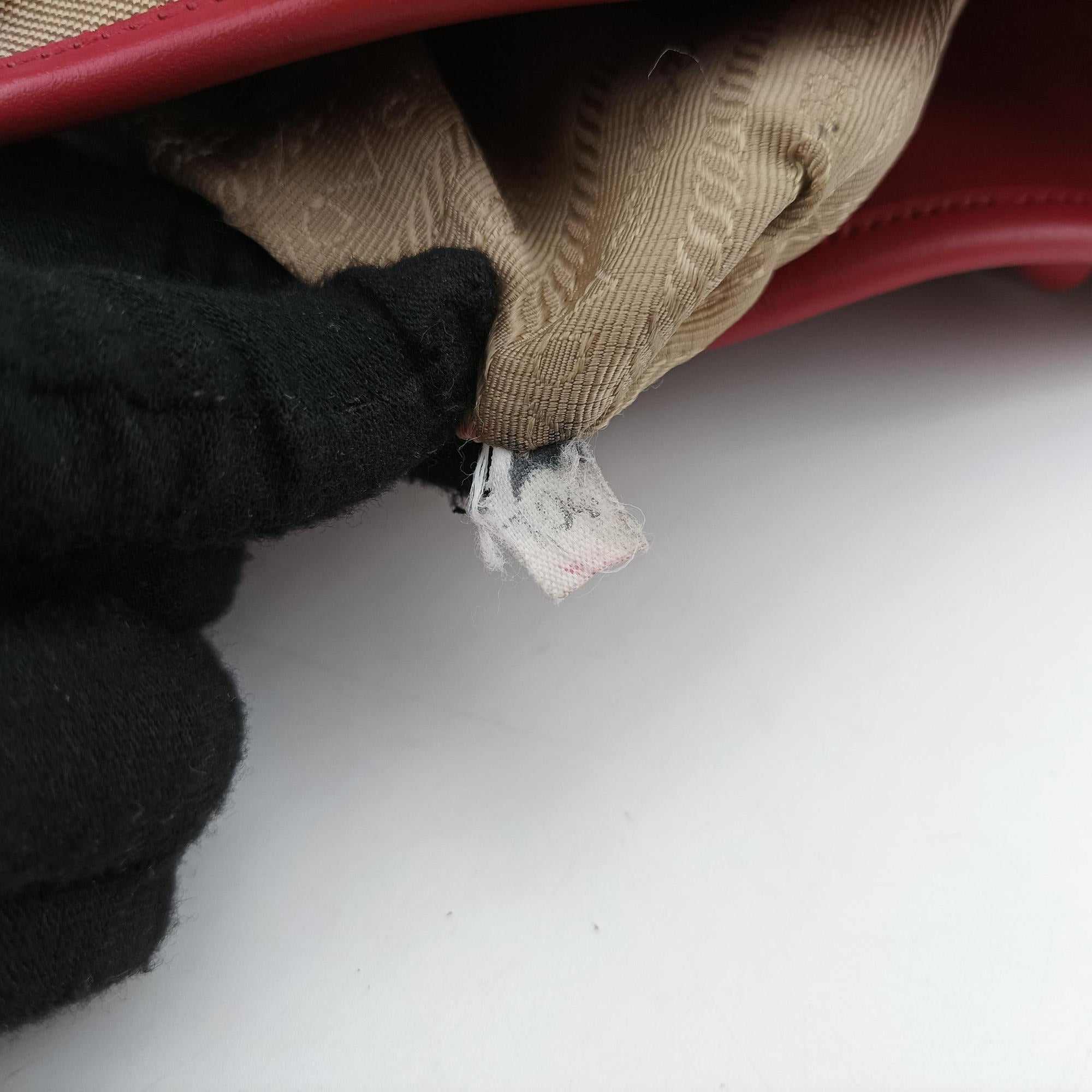 Pre-owned Prada logo jacquard khaki×red Fabric × leather  shoulderbag | stylenewstar