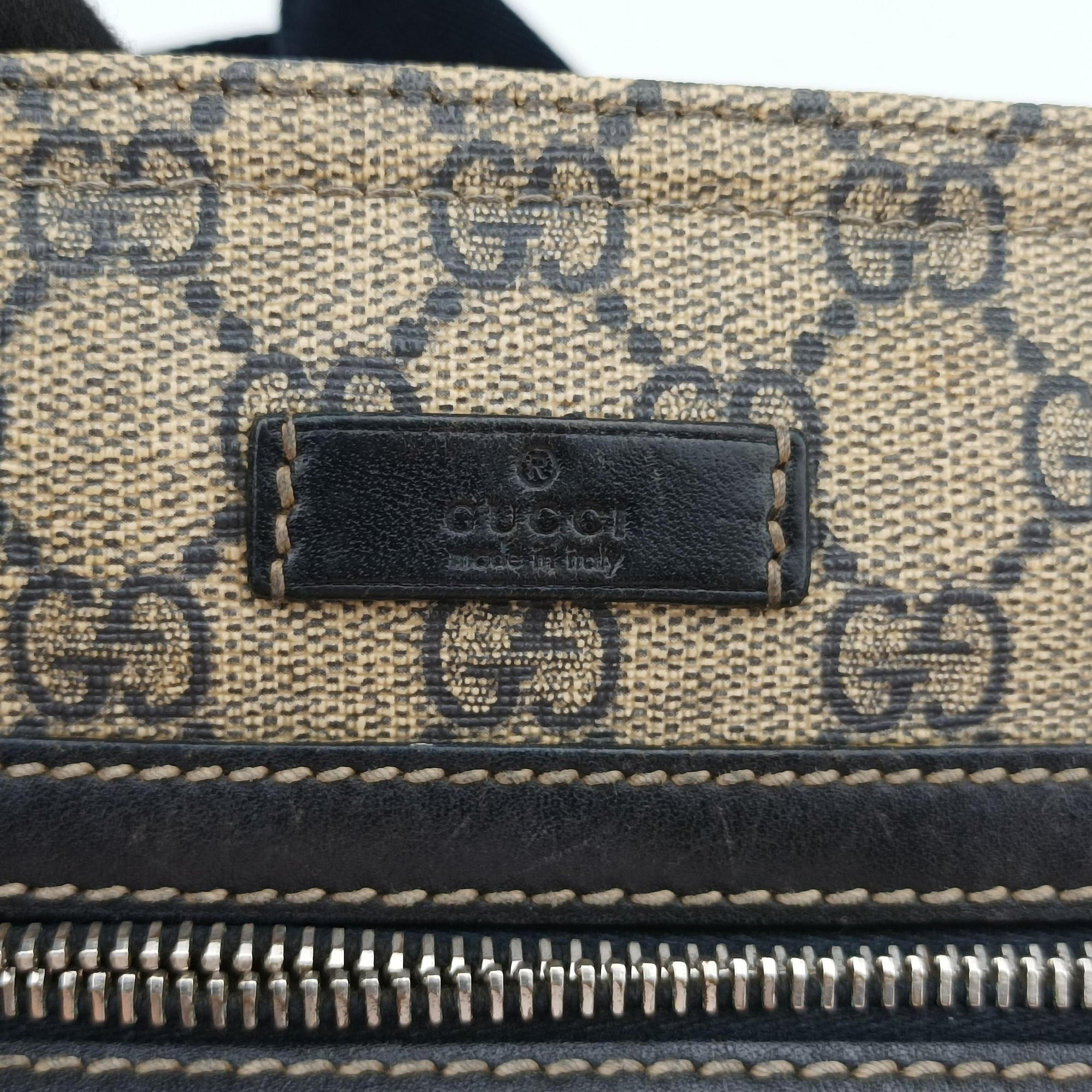 Pre-owned Gucci GG Supreme Messenger Brown×Navy PVC coated canvas 295257 shoulderbag | stylenewstar