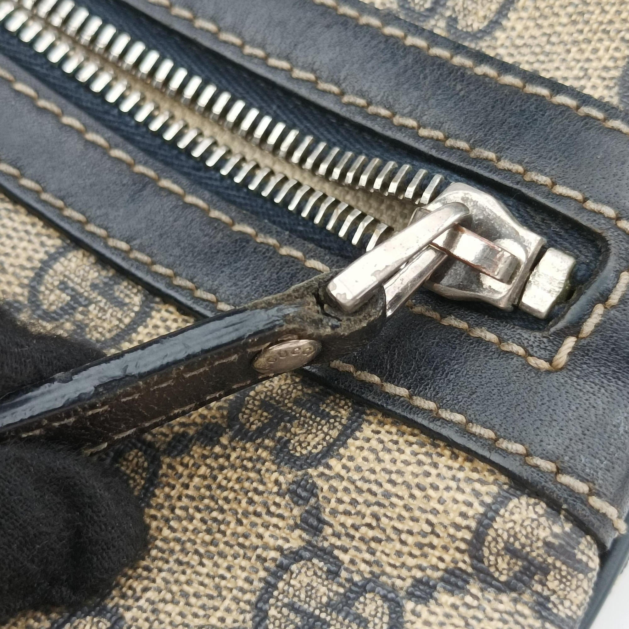 Pre-owned Gucci GG Supreme Messenger Brown×Navy PVC coated canvas 295257 shoulderbag | stylenewstar