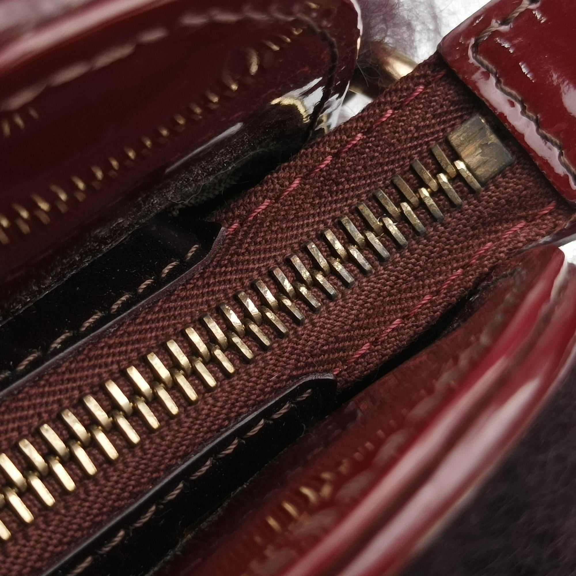 Vintage Fendi Fur bag Burgundy fur 8BR408 shoulderbag | stylenewstar