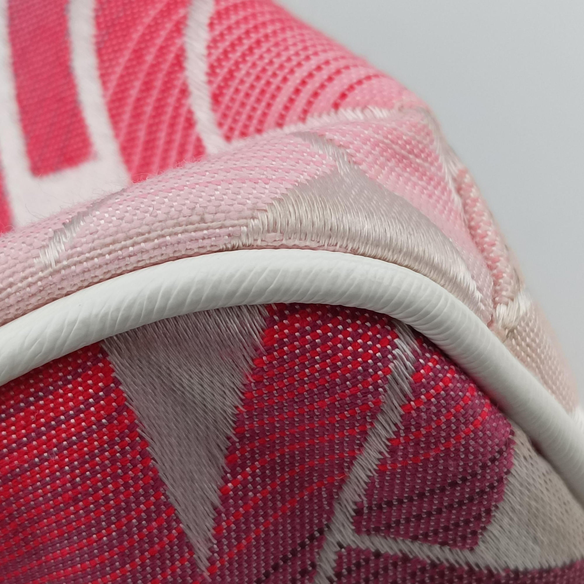 Pre-owned Fendi Forever Gradient Print  Pink × Fuchsia Canvas × Leather 8BL068 handbag | stylenewstar