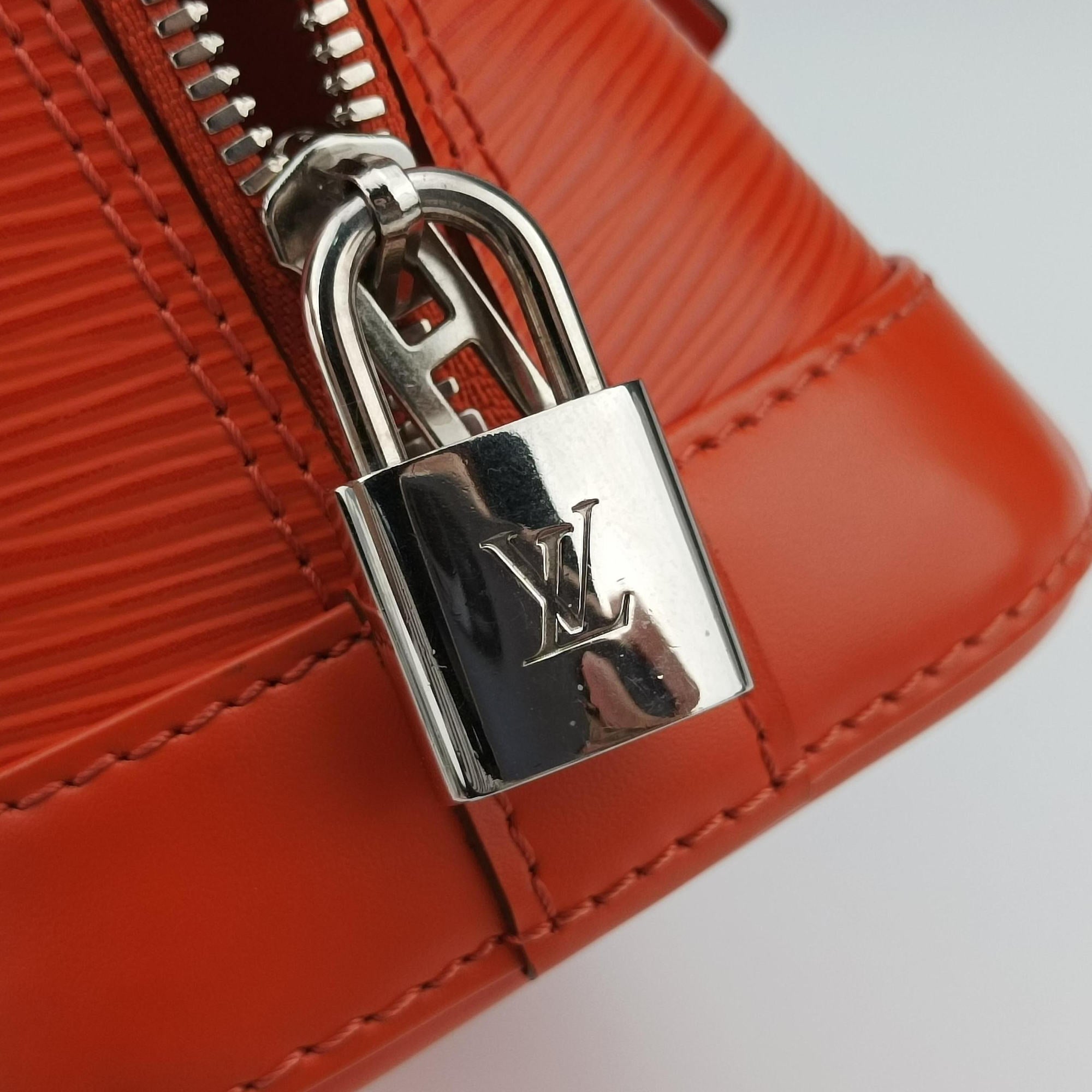 Pre-owned Louis Vuitton Alma BB PIMENT Epi M40854 shoulderbag | stylenewstar