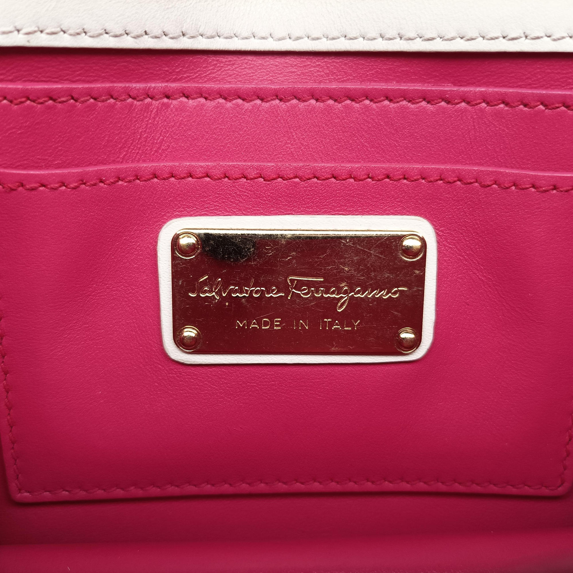 Pre-owned Ferragamo Viva White×multicolor Leather  shoulderbag | stylenewstar
