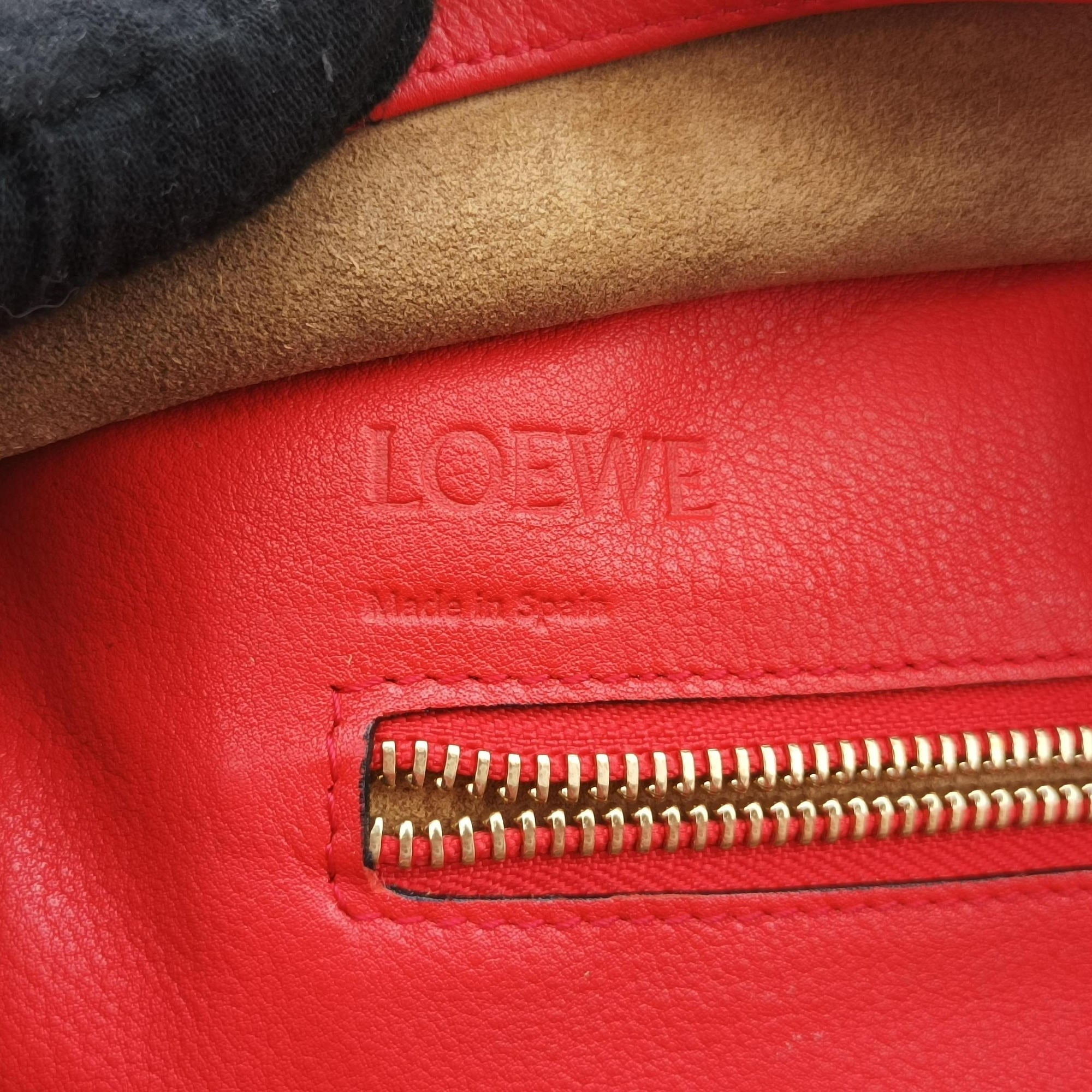 Pre-owned Loewe Amazona 28 Orange Leather  handbag | stylenewstar