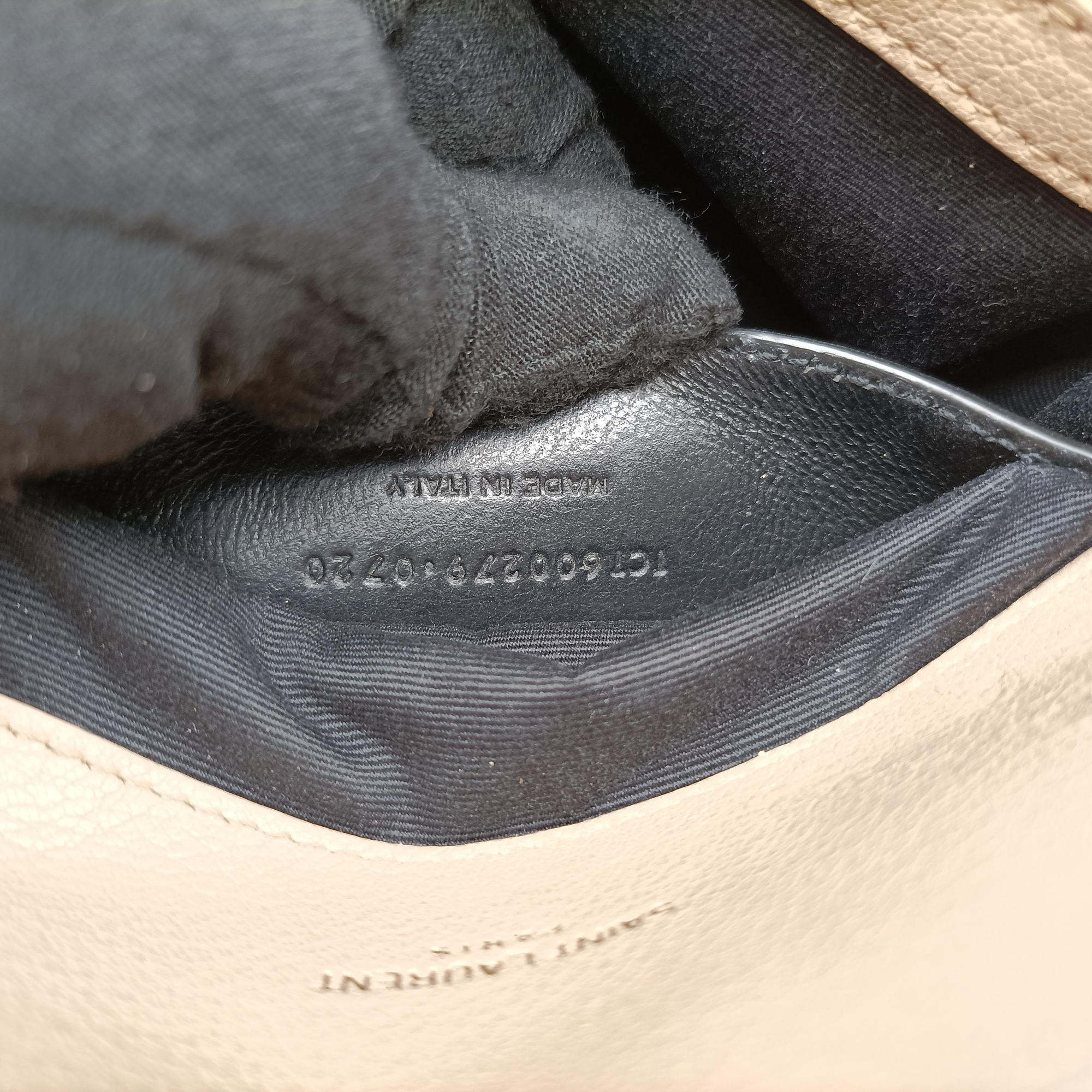 Pre-owned Yves Saint Laurent COLLEGE Beige Leather 600279 shoulderbag | stylenewstar