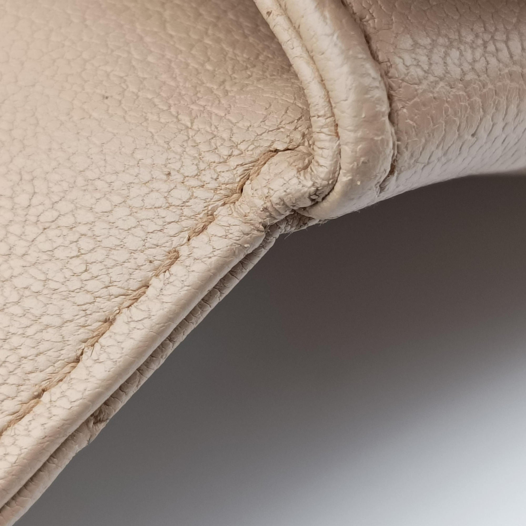 Pre-owned Yves Saint Laurent COLLEGE Beige Leather 600279 shoulderbag | stylenewstar
