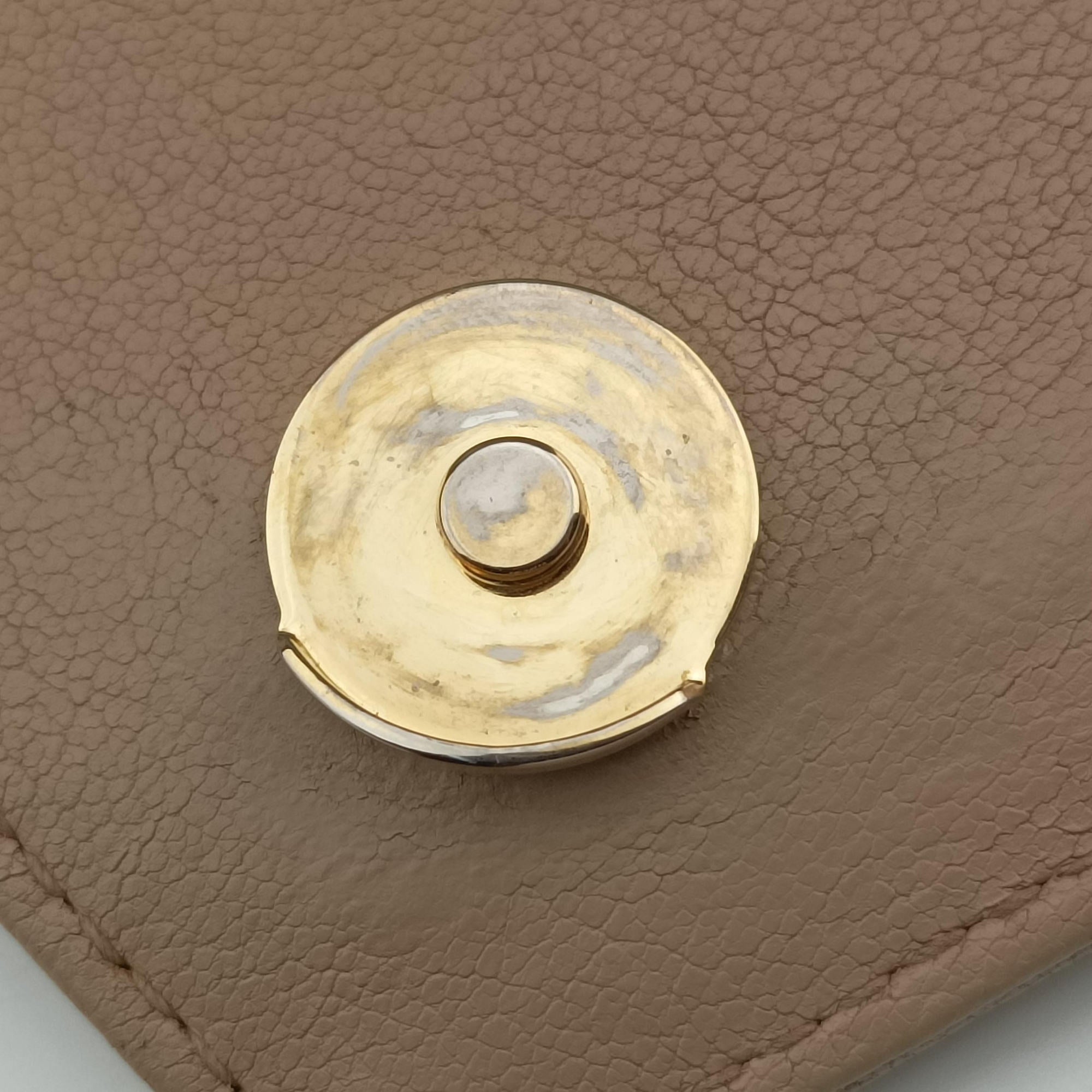 Pre-owned Yves Saint Laurent COLLEGE Beige Leather 600279 shoulderbag | stylenewstar