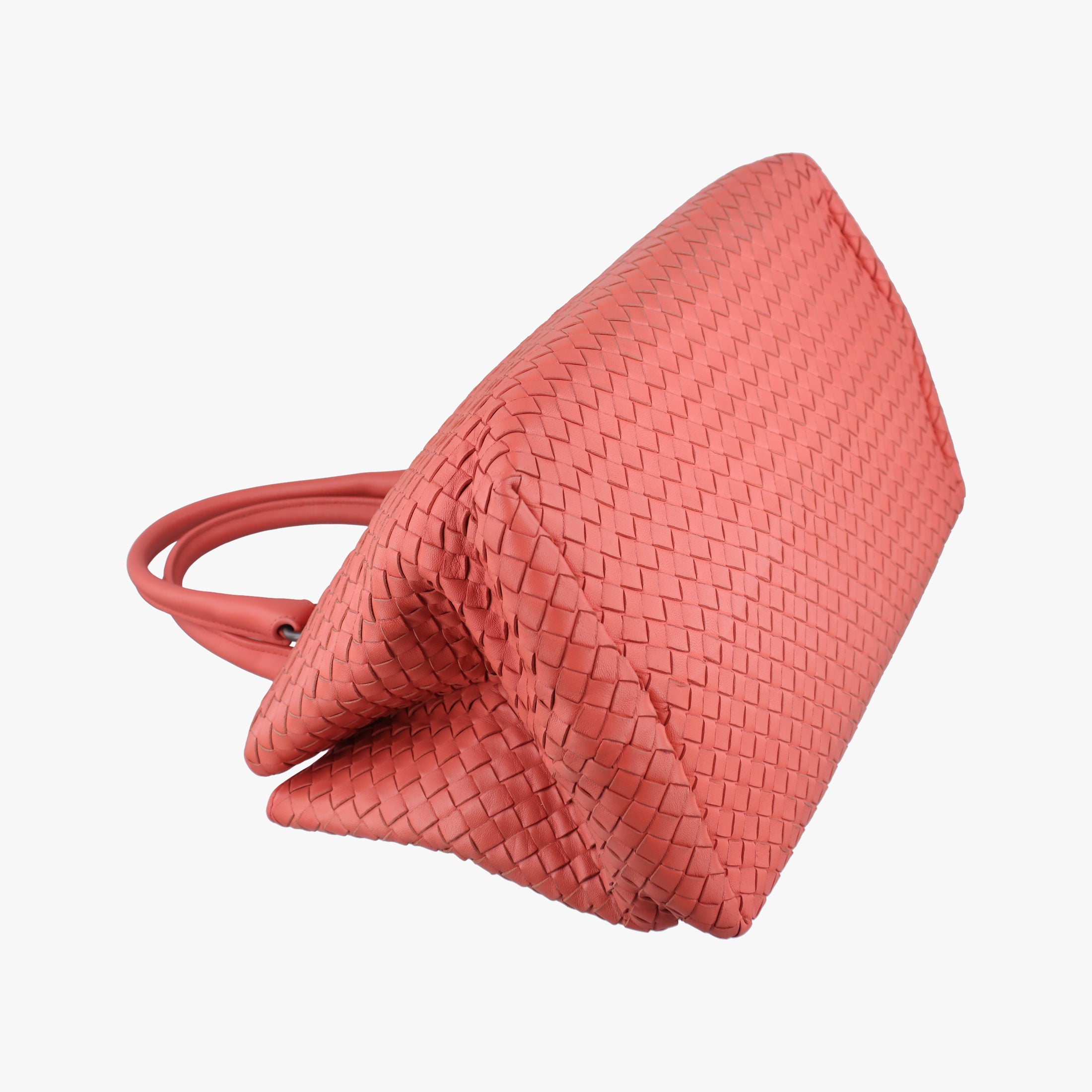 Pre-owned Bottega Veneta Intrecciato Coral red lambskin  handbag | stylenewstar