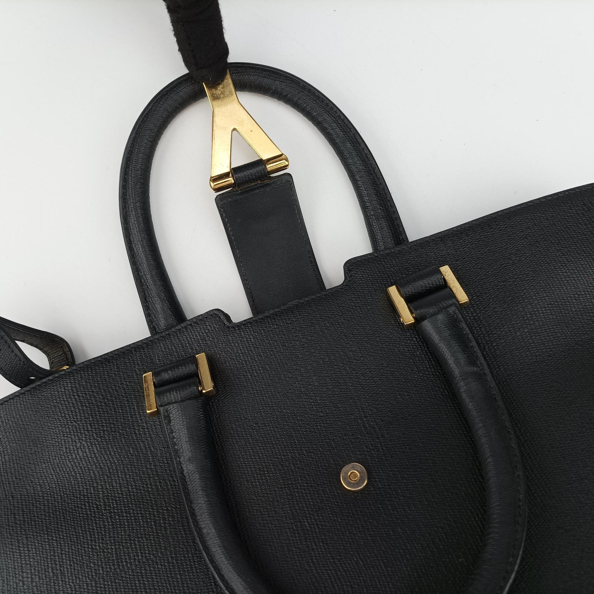 Pre-owned Yves Saint Laurent Y Ligne Petit Cabas Black Leather 370697 shoulderbag | stylenewstar