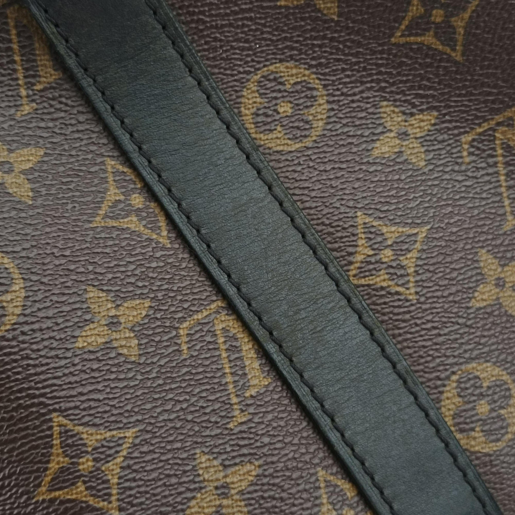 Secondhand Louis Vuitton Keepall Bandouliere 45 Monogram Eclipse Monogram Eclipse Canvas M56711 shoulderbag | stylenewstar