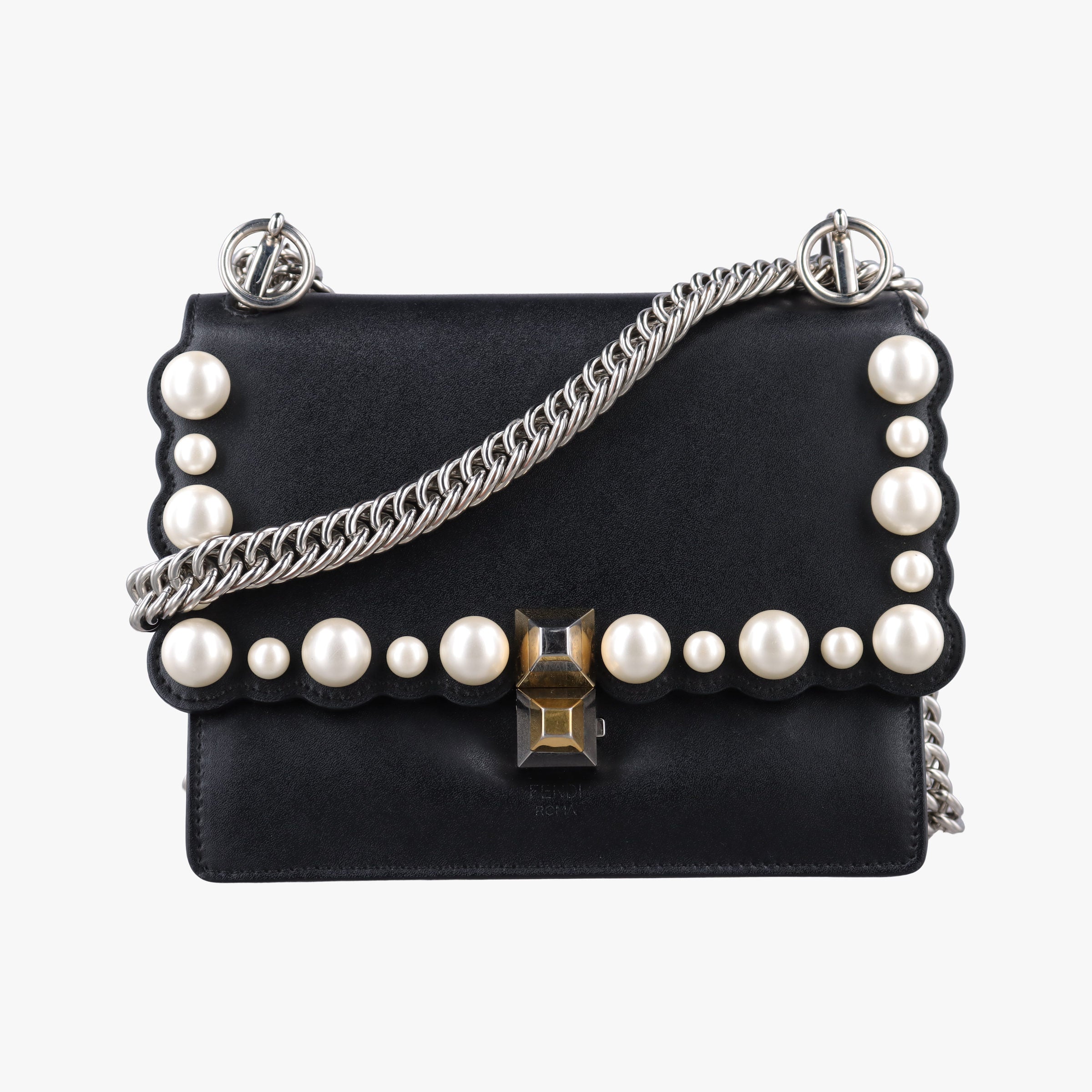 Pre-owned Fendi studded Kan I Black Leather 8M0381 shoulderbag | stylenewstar