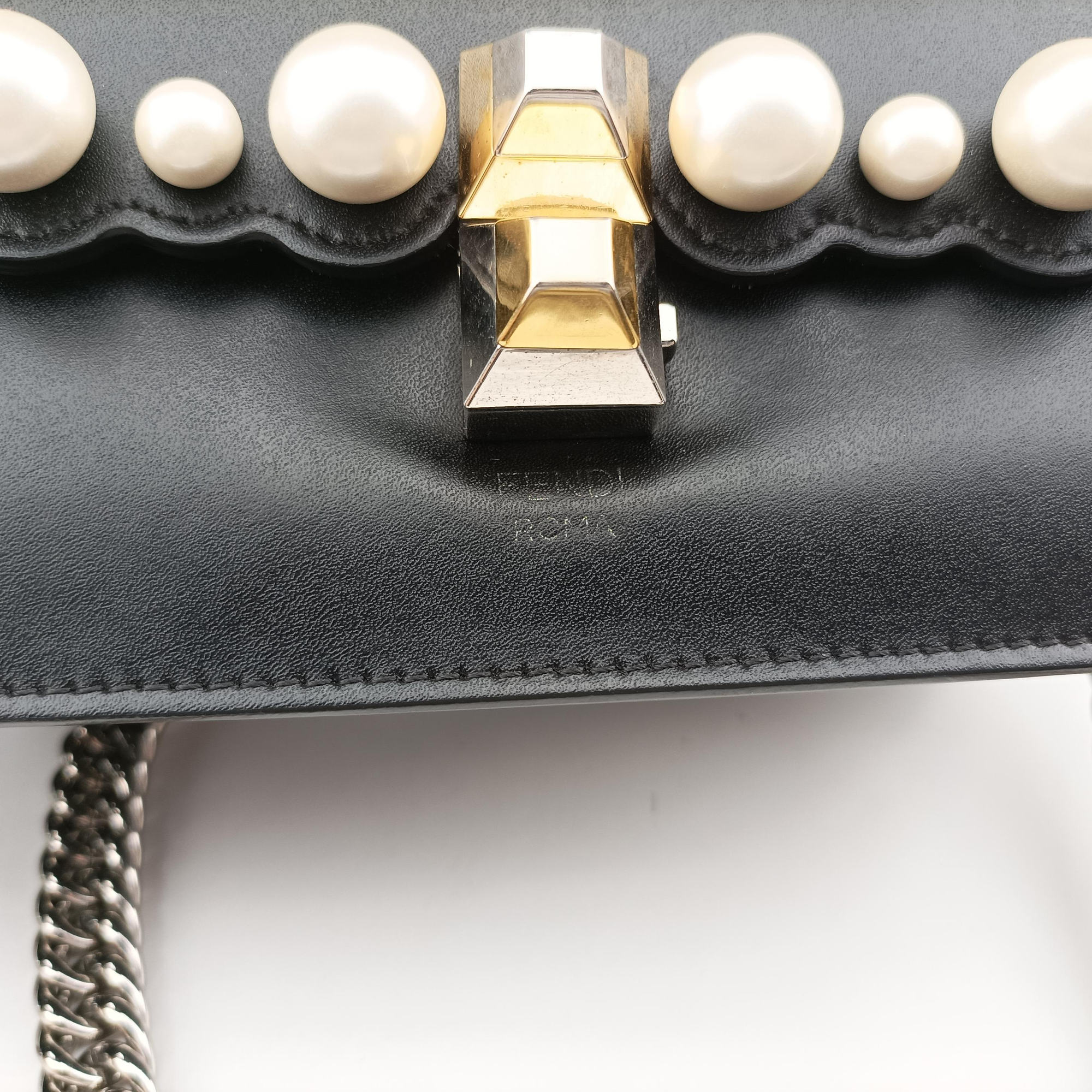 Pre-owned Fendi studded Kan I Black Leather 8M0381 shoulderbag | stylenewstar