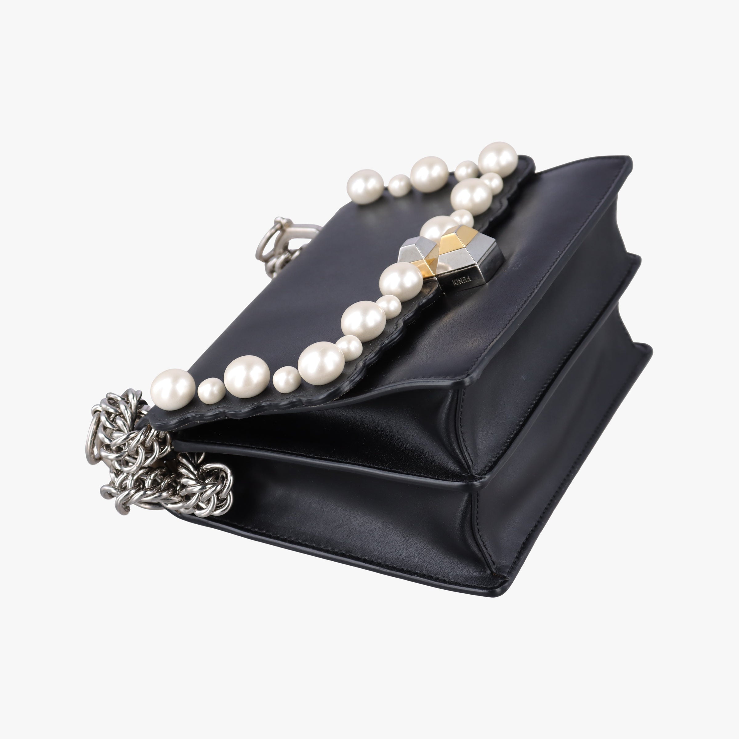 Pre-owned Fendi studded Kan I Black Leather 8M0381 shoulderbag | stylenewstar