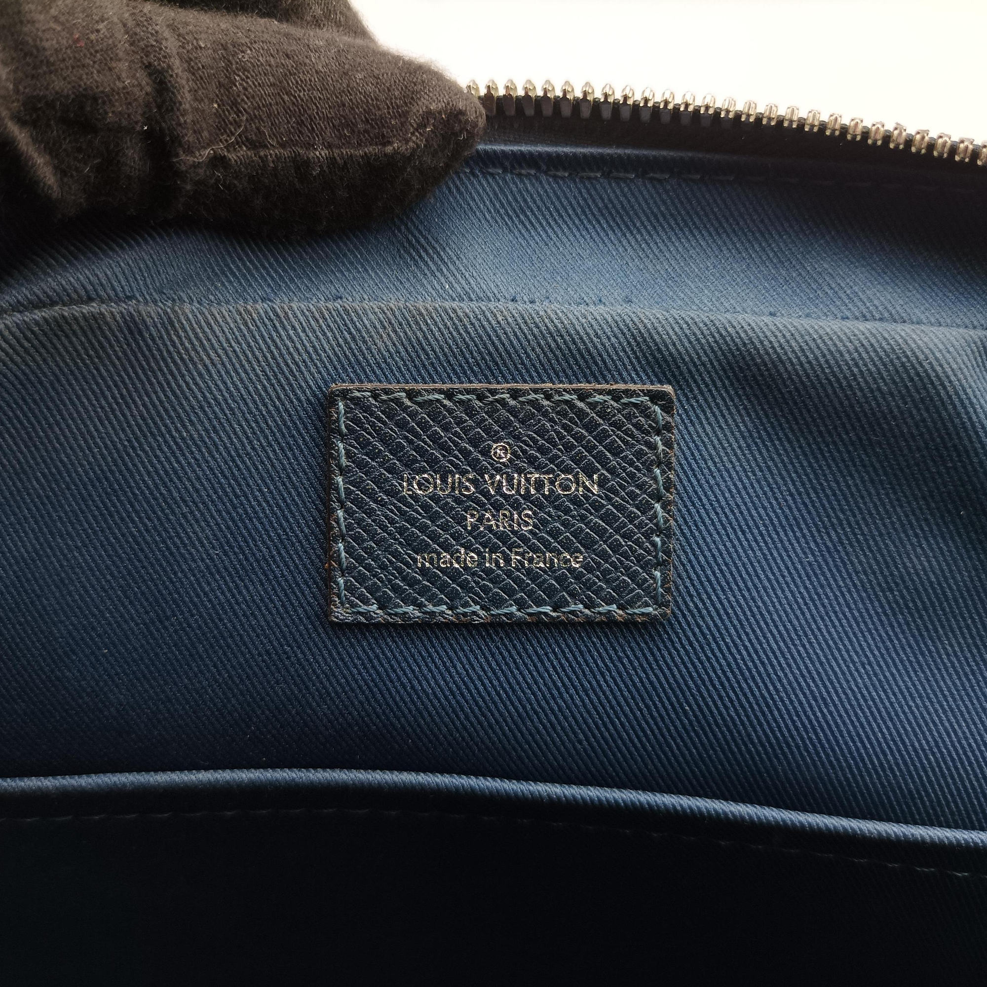 Pre-owned Louis Vuitton Porto Document Business MM Navy Taiga M32705 handbag | stylenewstar