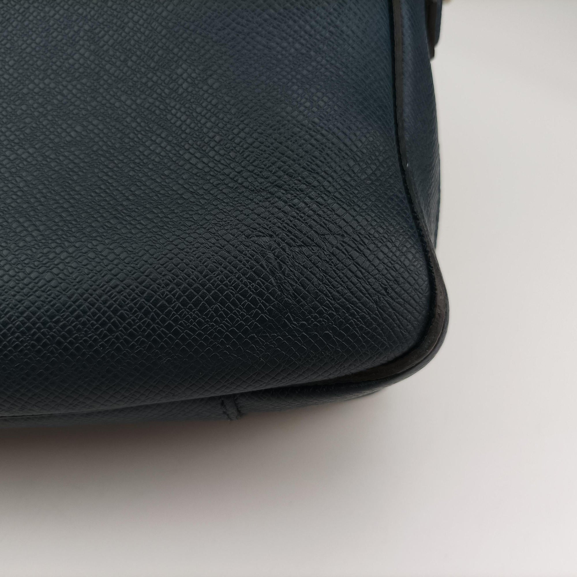 Pre-owned Louis Vuitton Porto Document Business MM Navy Taiga M32705 handbag | stylenewstar