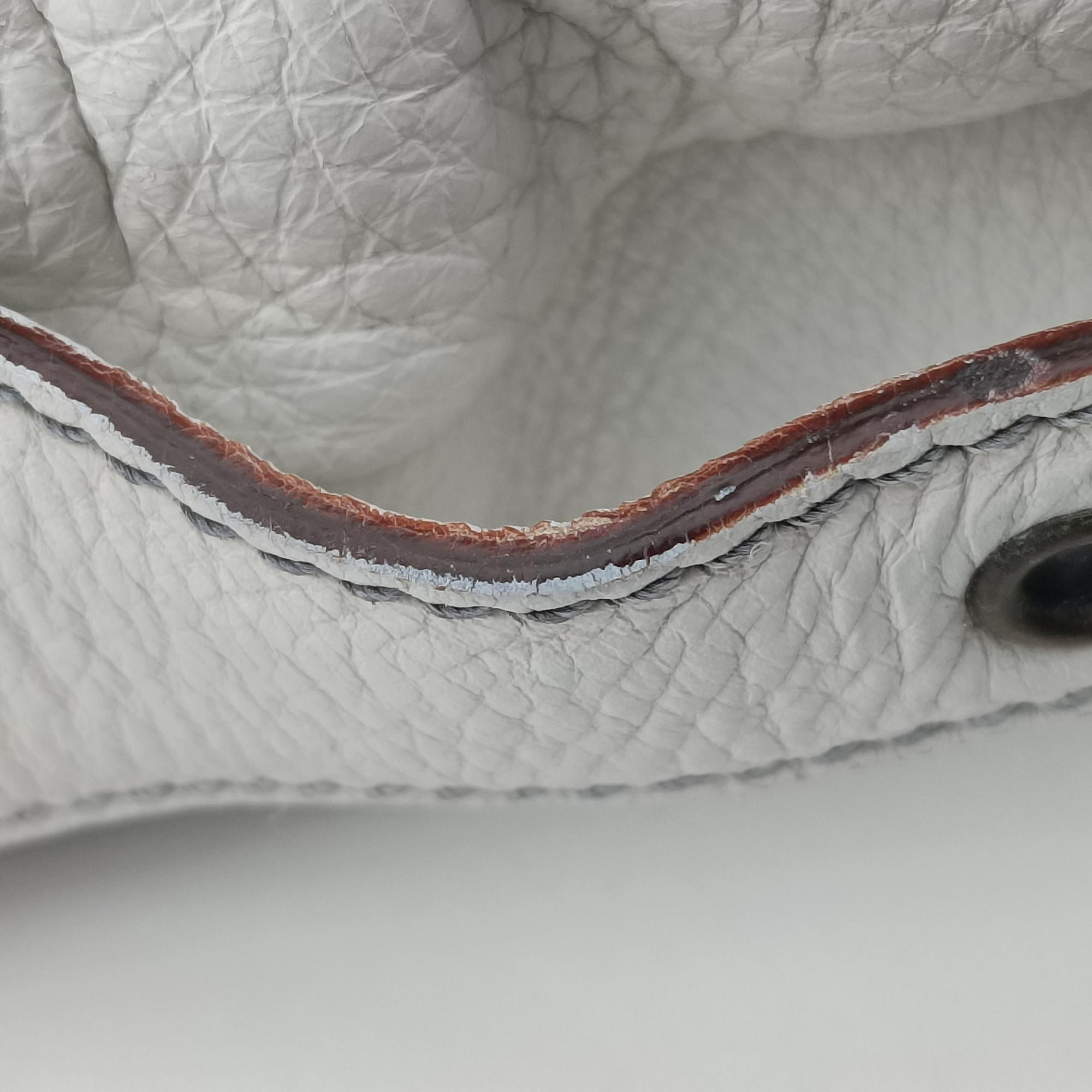 Vintage Fendi Borsa Frame Doctor White Leather 8BN191 handbag | stylenewstar