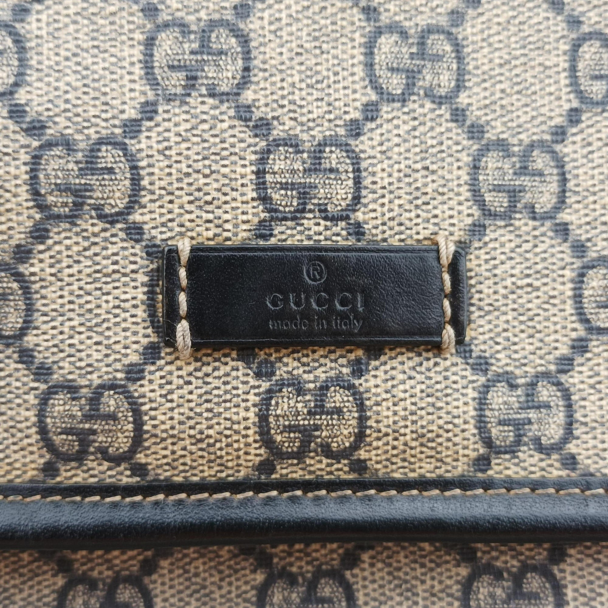 Pre-owned Gucci GG Plus GG Supreme beige×navy PVC coated canvas×Leather 223666 shoulderbag | stylenewstar