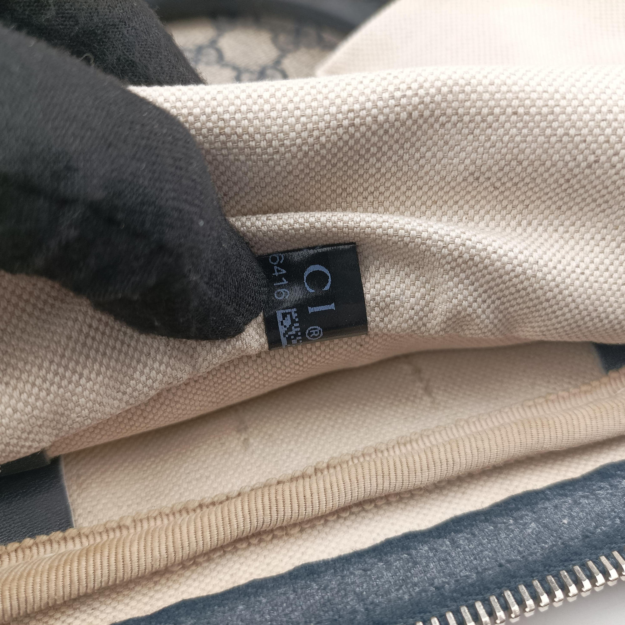 Pre-owned Gucci GG plus GG Supreme Briefcase Beige×Black PVC coated canvas 201480 handbag | stylenewstar