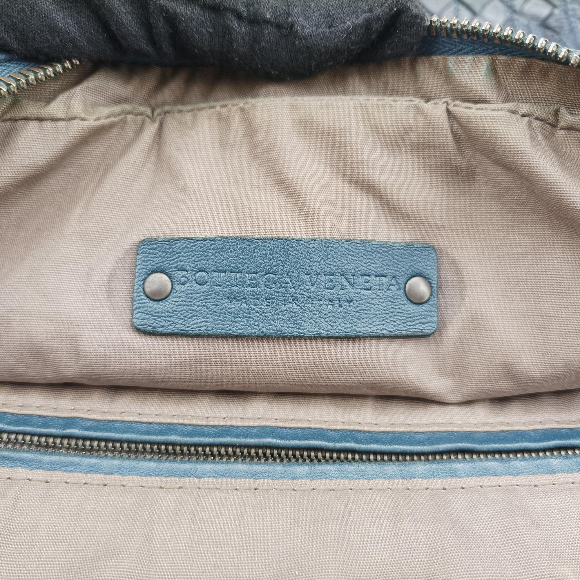 Secondhand Bottega Veneta Intrecciato Navy lambskin  shoulderbag | stylenewstar