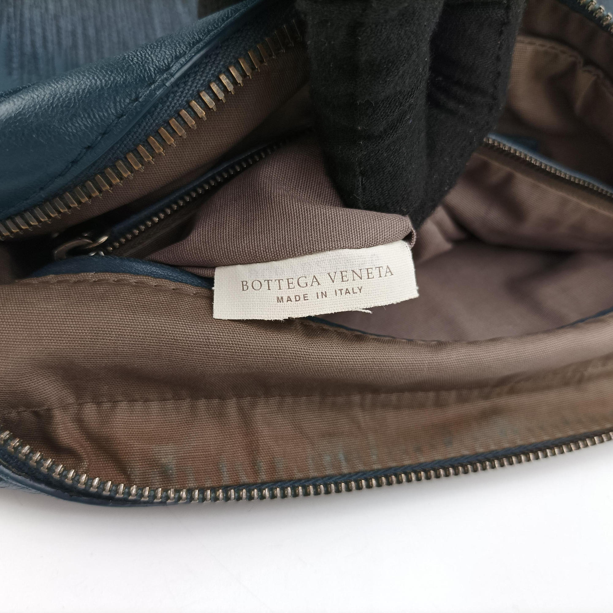 Secondhand Bottega Veneta Intrecciato Navy lambskin  shoulderbag | stylenewstar