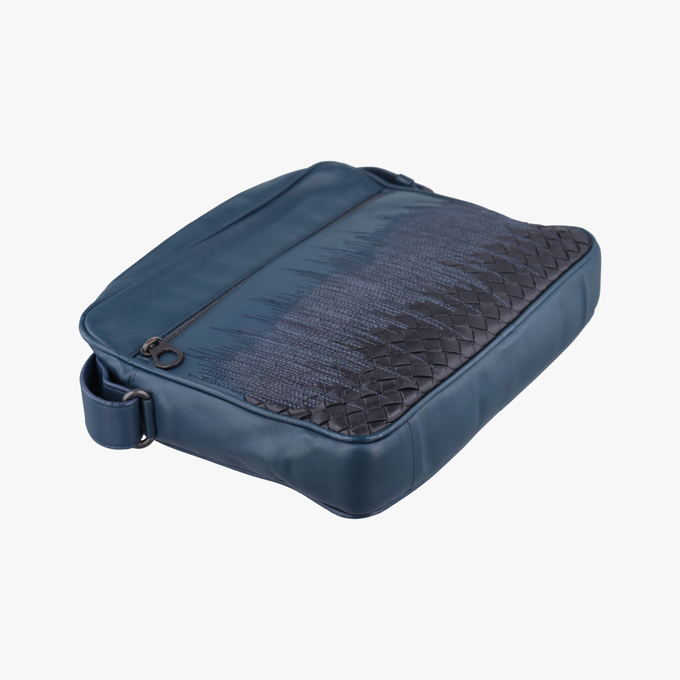 Secondhand Bottega Veneta Intrecciato Navy lambskin  shoulderbag | stylenewstar