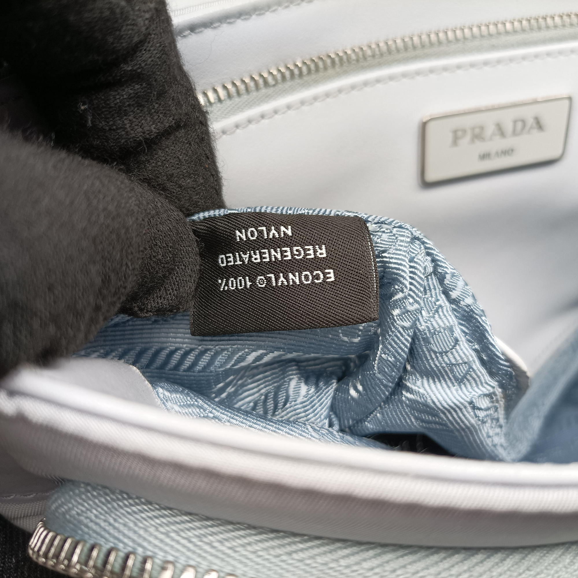 Secondhand Prada Pocket Blue Nylon × Brushed Leather 1BD295 shoulderbag | stylenewstar