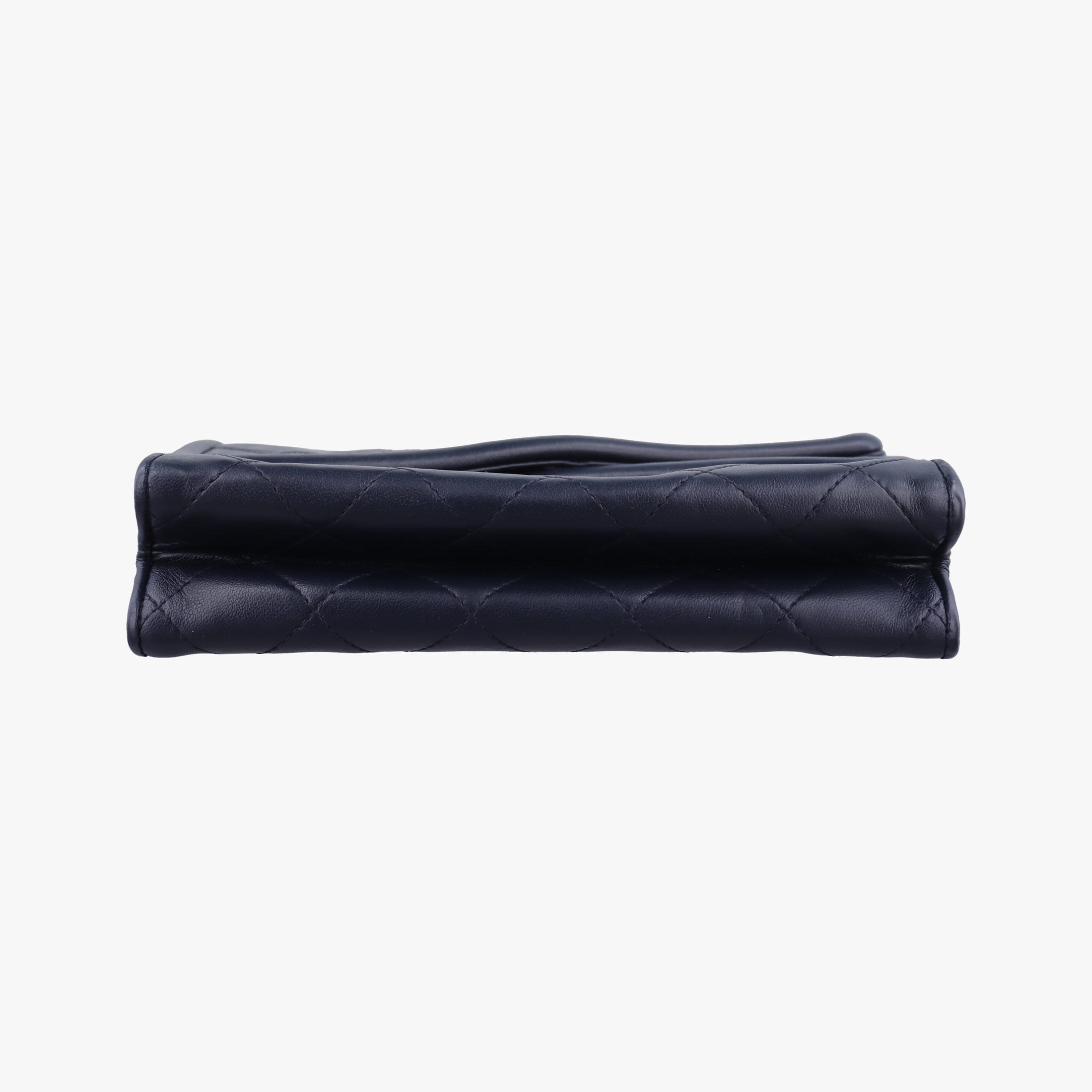 Pre-owned Chanel Matelasse Navy Lambskin  shoulderbag | stylenewstar