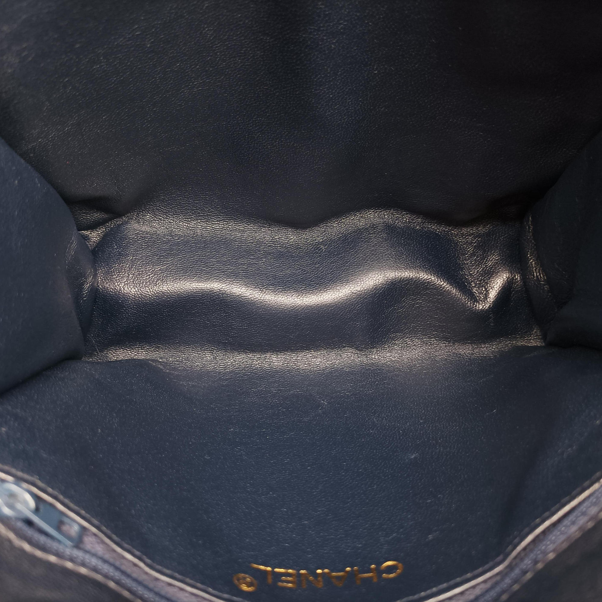 Pre-owned Chanel Matelasse Navy Lambskin  shoulderbag | stylenewstar