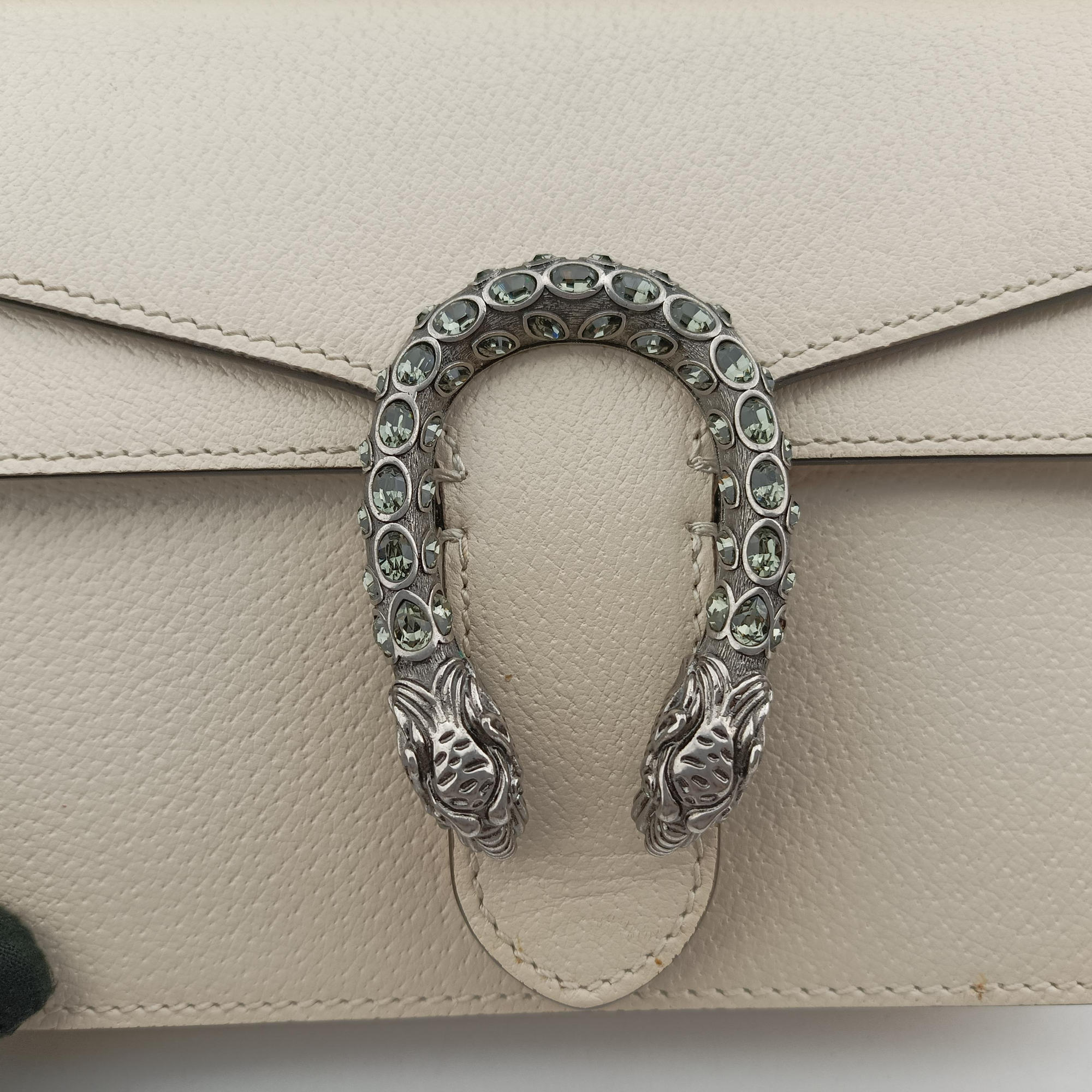 Secondhand Gucci Dionysus White Leather 421970 shoulderbag | stylenewstar