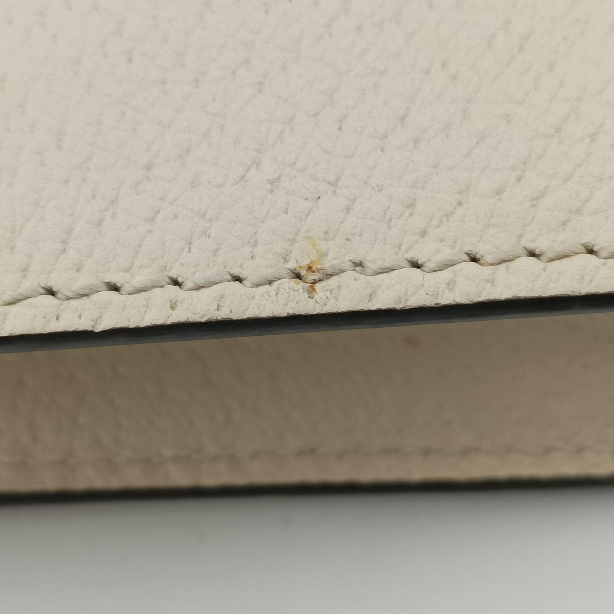 Secondhand Gucci Dionysus White Leather 421970 shoulderbag | stylenewstar