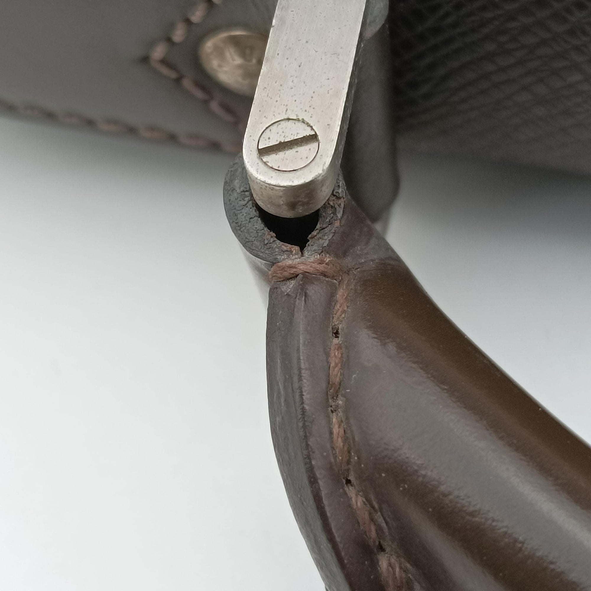 Secondhand Louis Vuitton Serviette Moskova Grizzly Taiga M31058 handbag | stylenewstar
