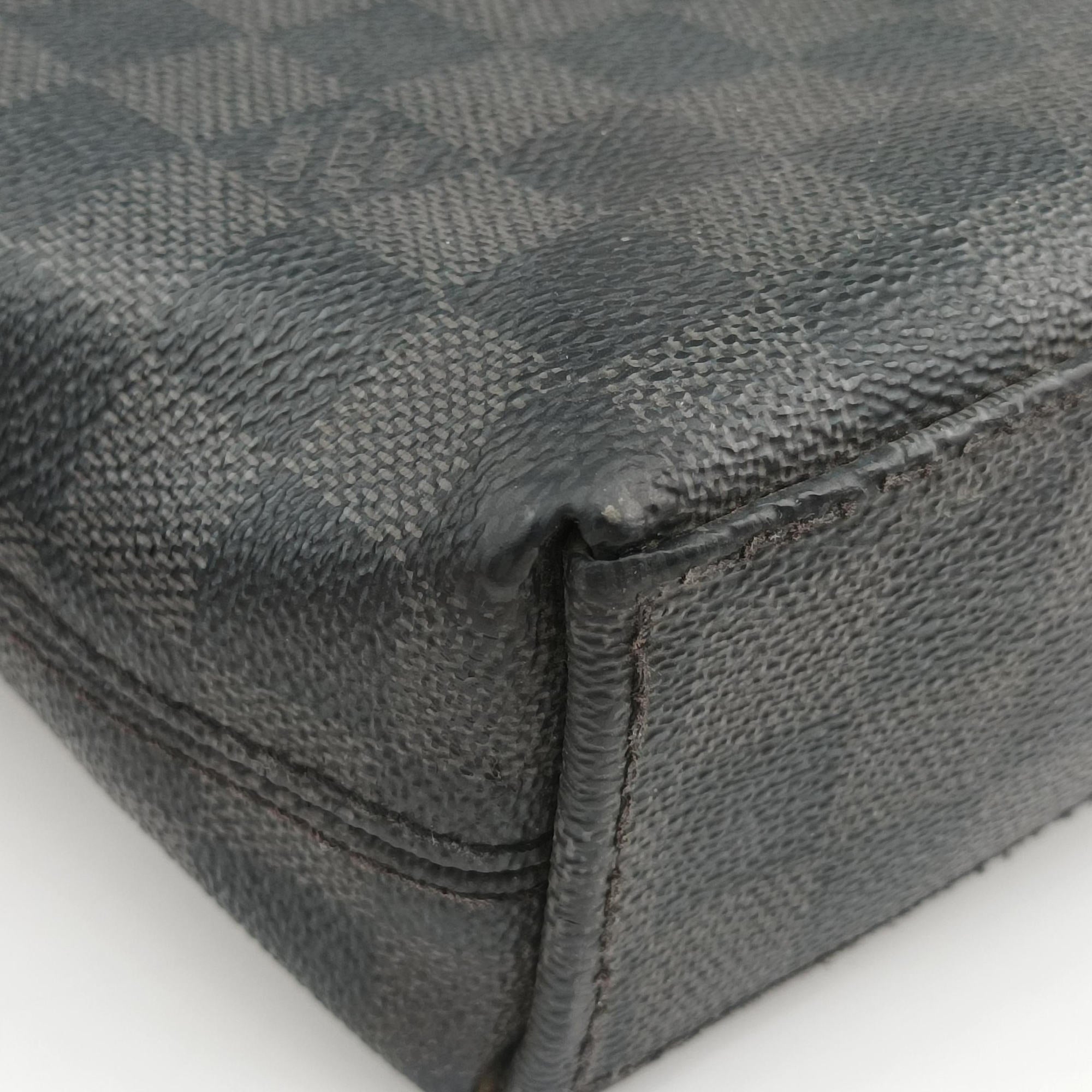 Pre-owned Louis Vuitton Porte Documents Jour Noir Damier Graphite N48224 handbag | stylenewstar