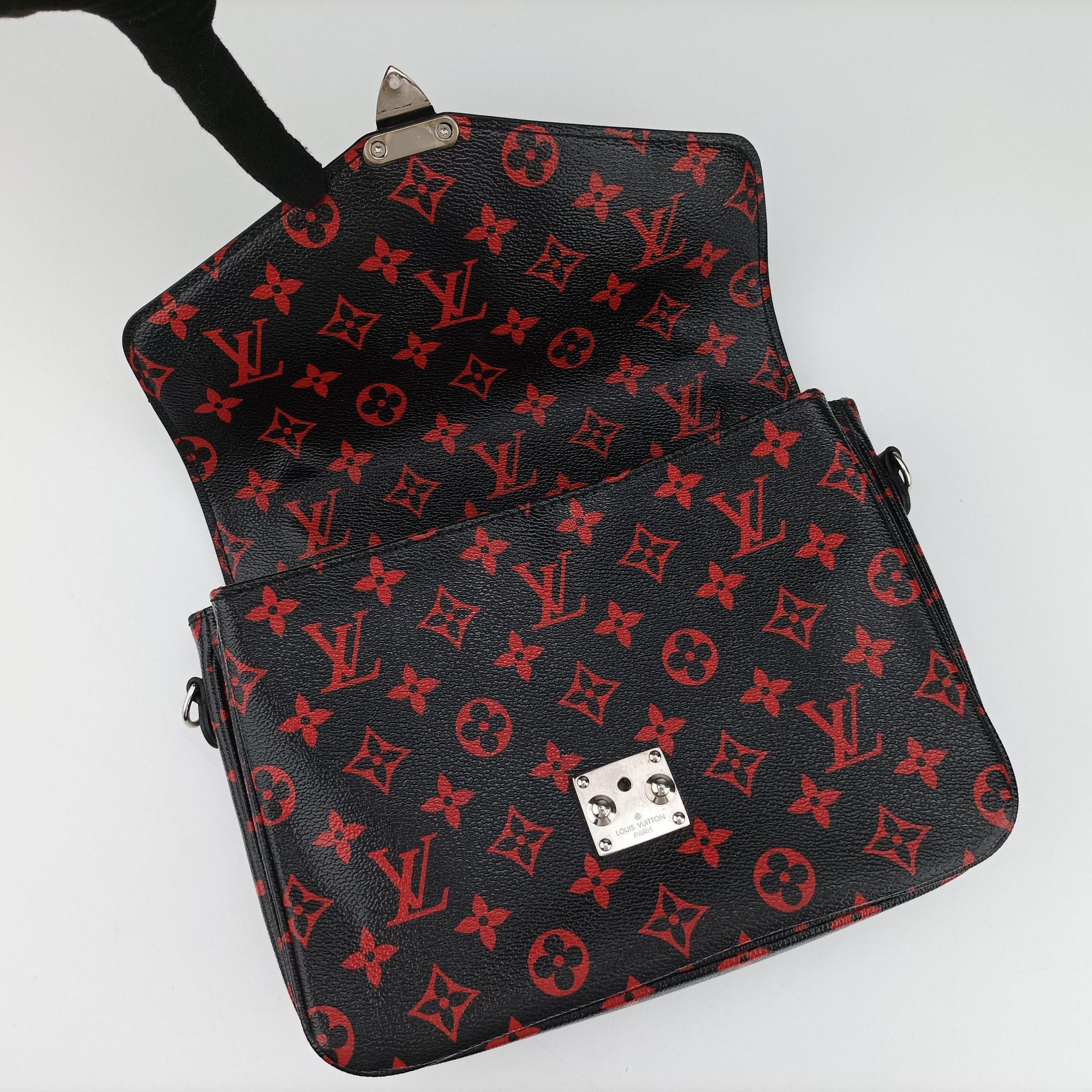 Vintage Louis Vuitton Pochette Metis MM Noir×ROUGE Monogram Infrarouge M41462 shoulderbag | stylenewstar