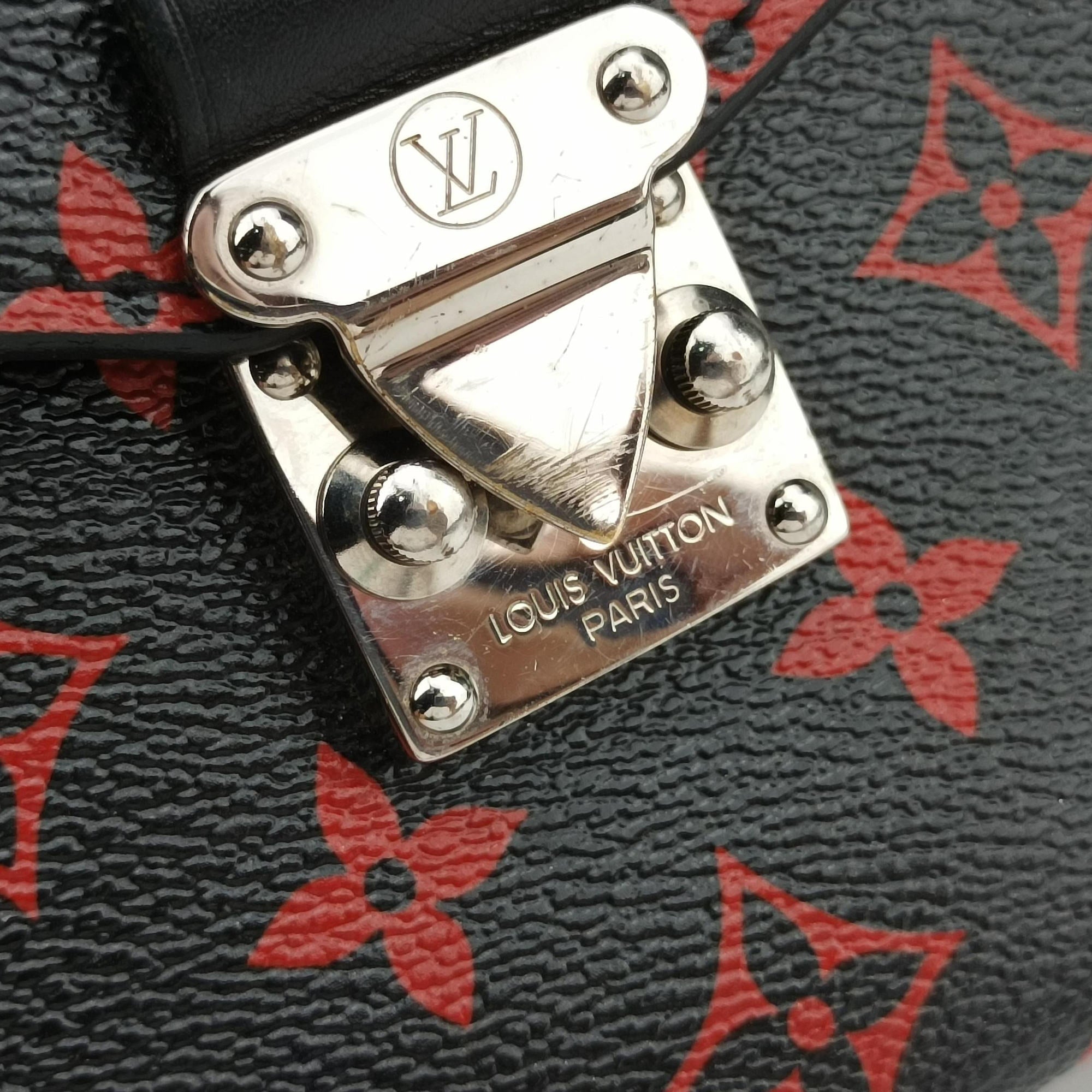 Vintage Louis Vuitton Pochette Metis MM Noir×ROUGE Monogram Infrarouge M41462 shoulderbag | stylenewstar