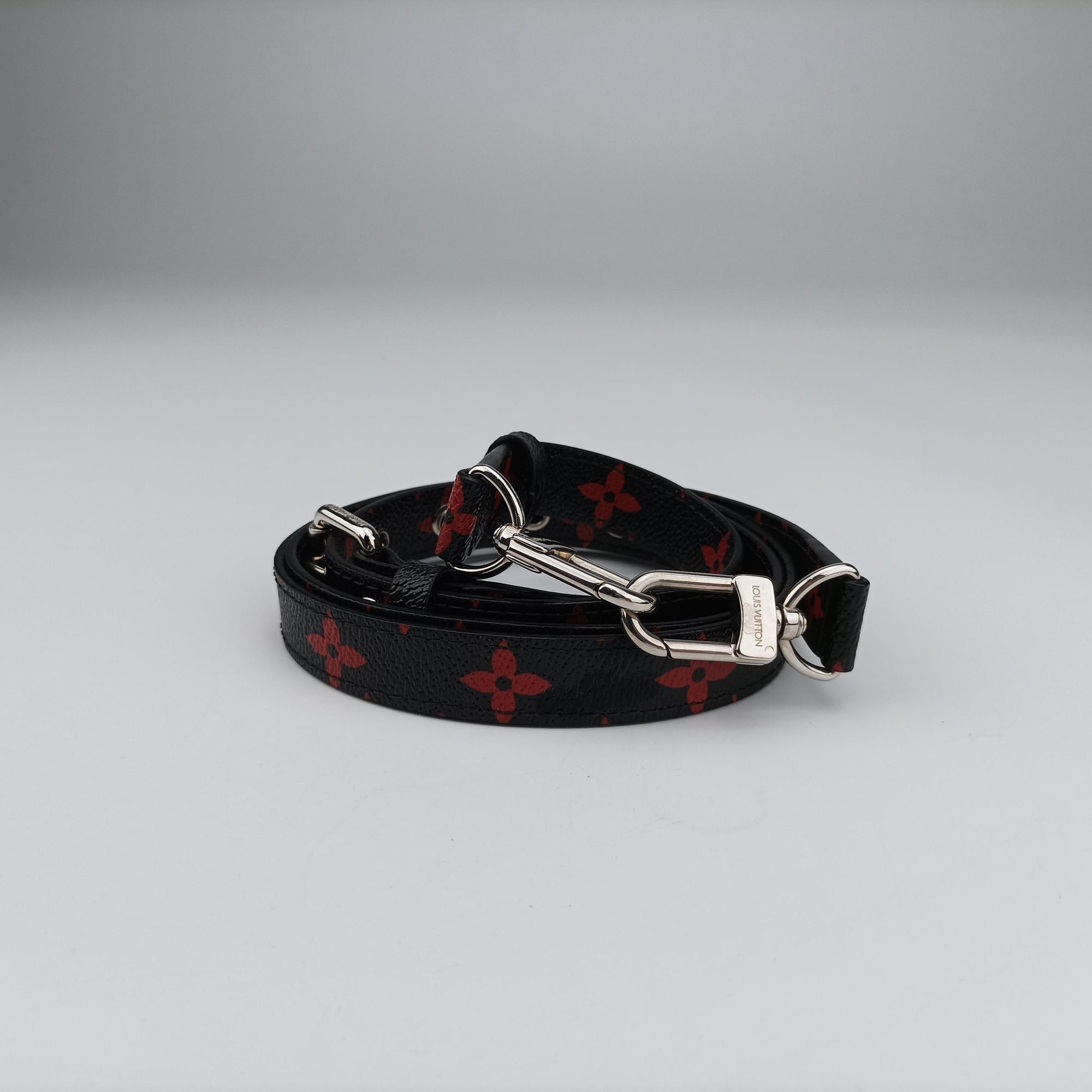 Vintage Louis Vuitton Pochette Metis MM Noir×ROUGE Monogram Infrarouge M41462 shoulderbag | stylenewstar