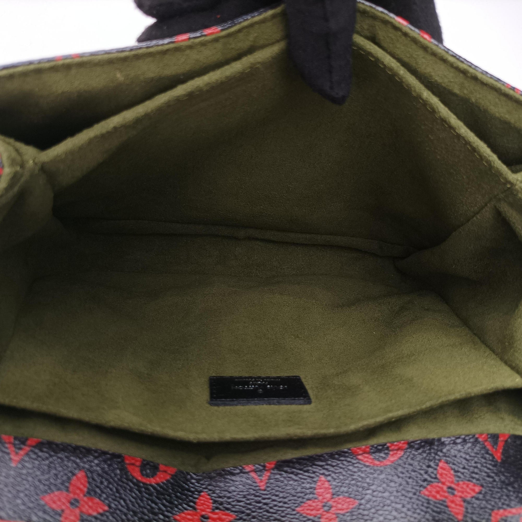 Vintage Louis Vuitton Pochette Metis MM Noir×ROUGE Monogram Infrarouge M41462 shoulderbag | stylenewstar