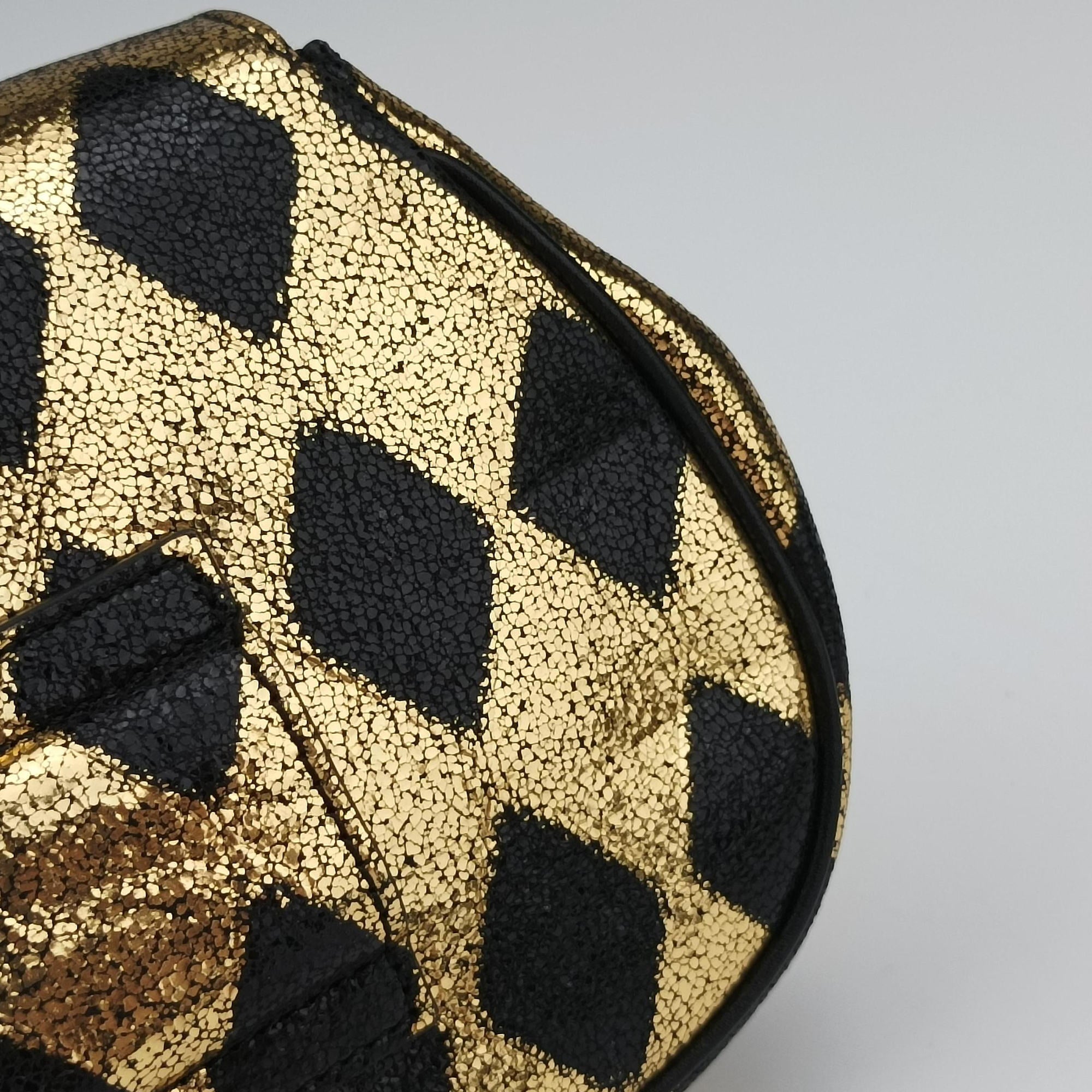 Vintage Gucci Metallic Crackle Golden×black Leather 605112 bum bag/waist bag | stylenewstar