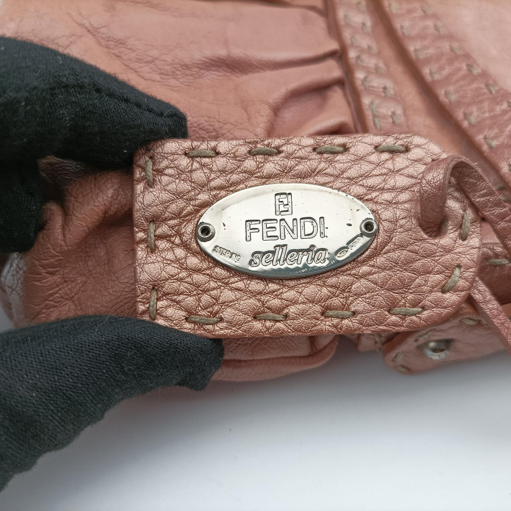 Vintage Fendi selleria flap Pink Leather 8BR356 shoulderbag | stylenewstar